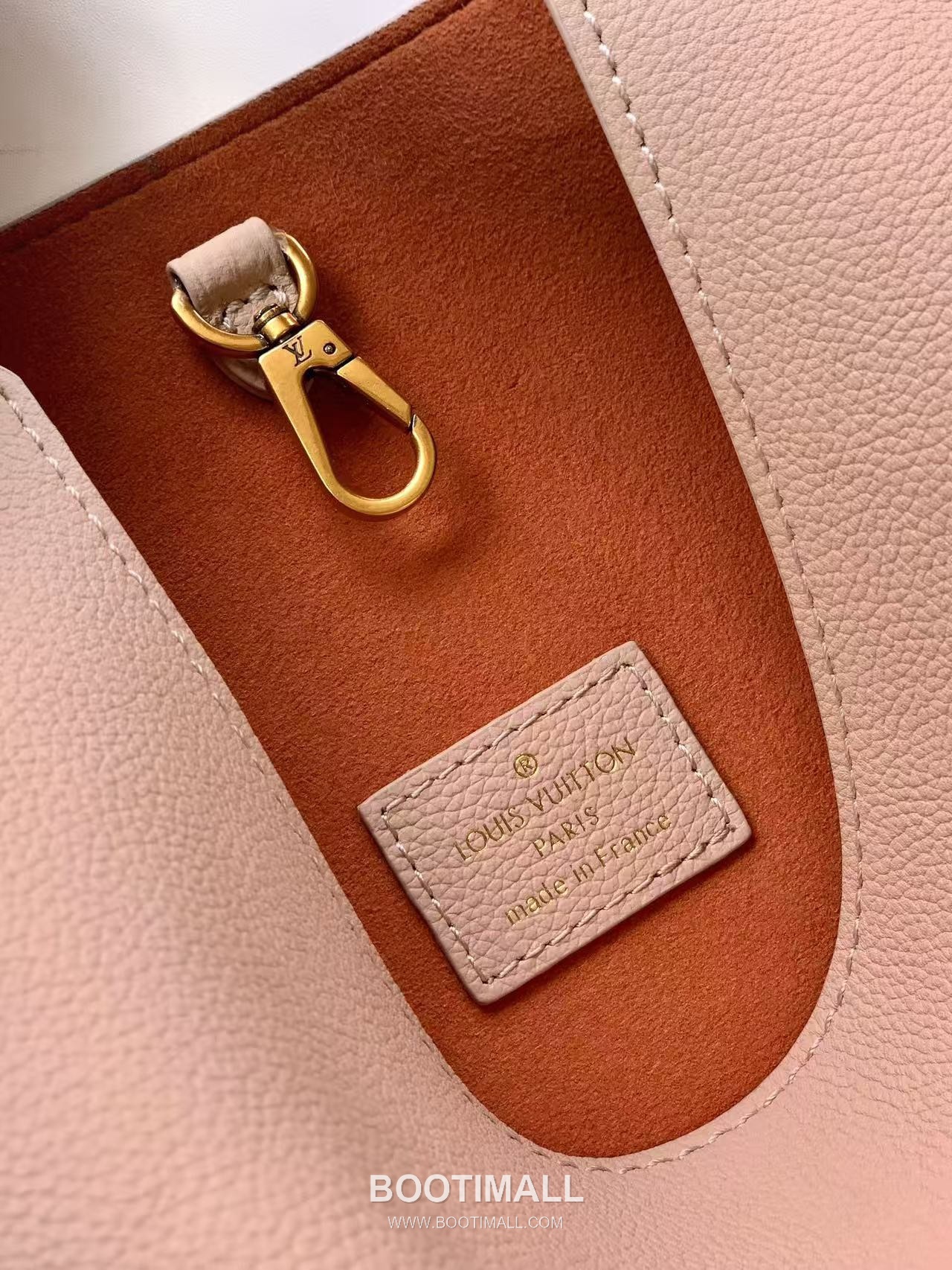 Louis Vuitton Low Key Hobo Small Smooth Calfskin Beige Hobo Bag 루이비통 로우 키 호보 스몰 M25352 스무스 카프스킨 베이지 호보백 28cm 9