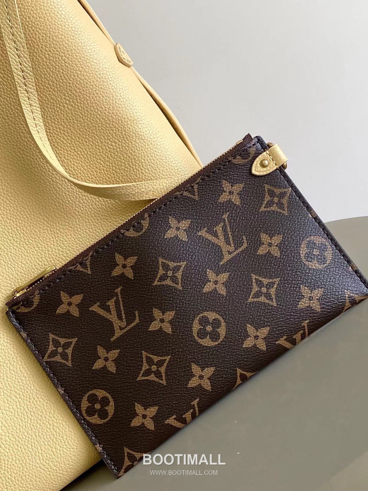 Louis Vuitton Low Key Hobo Small Smooth Calfskin Beige Hobo Bag 루이비통 로우 키 호보 스몰 M25352 스무스 카프스킨 베이지 호보백 28cm 7