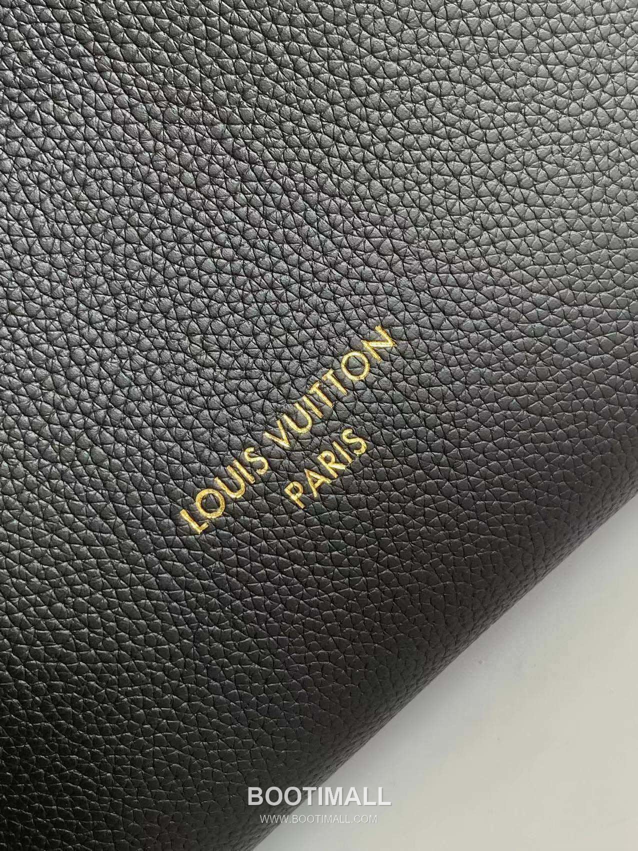 Louis Vuitton Low Key Hobo MM Cowhide Leather Black Hobo Bag 루이비통 로우 키 호보 미디엄 M24856 소가죽 블랙 호보백 35cm 6