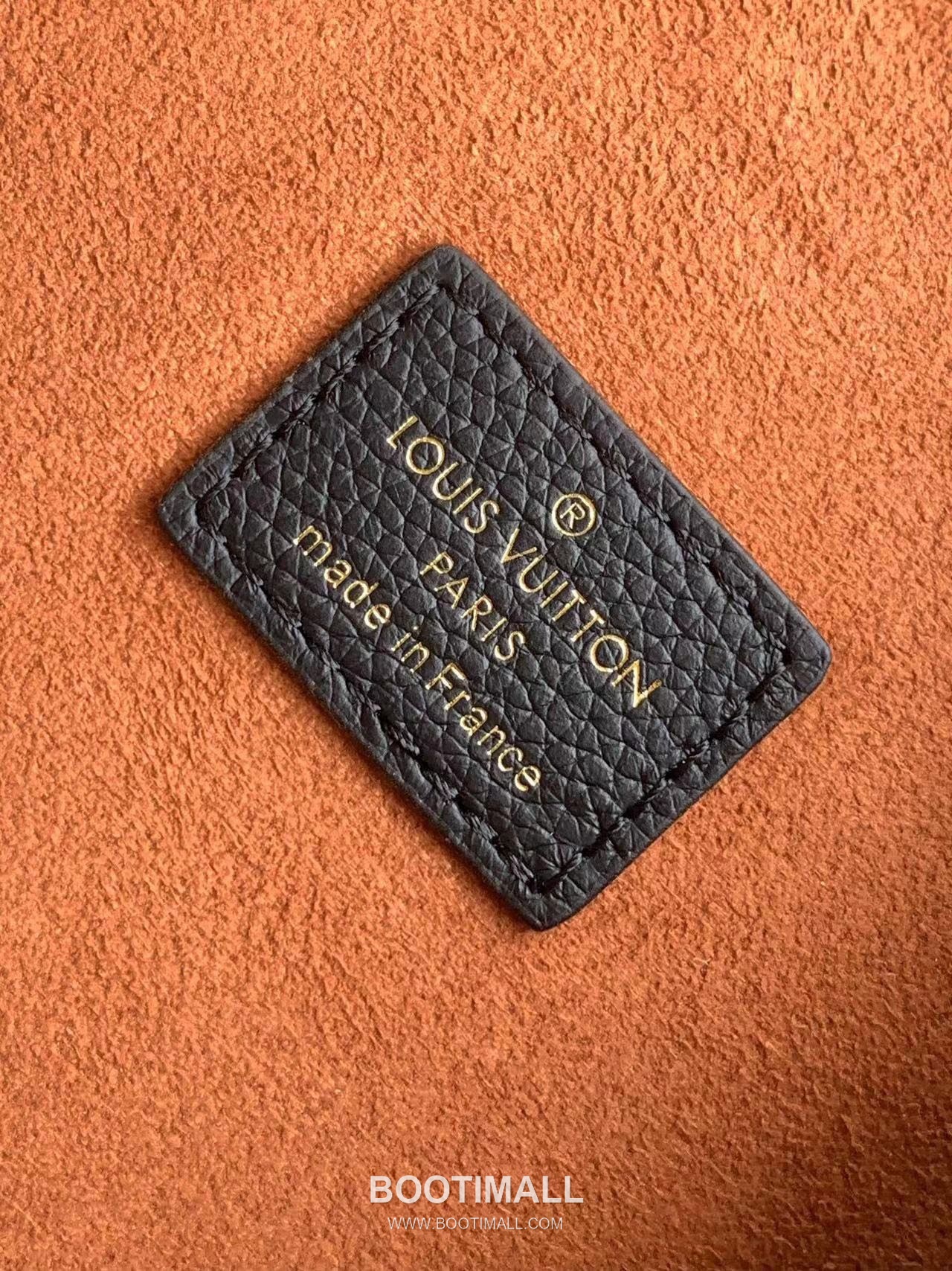 Louis Vuitton Low Key Hobo MM Cowhide Leather Black Hobo Bag 루이비통 로우 키 호보 미디엄 M24856 소가죽 블랙 호보백 35cm 9