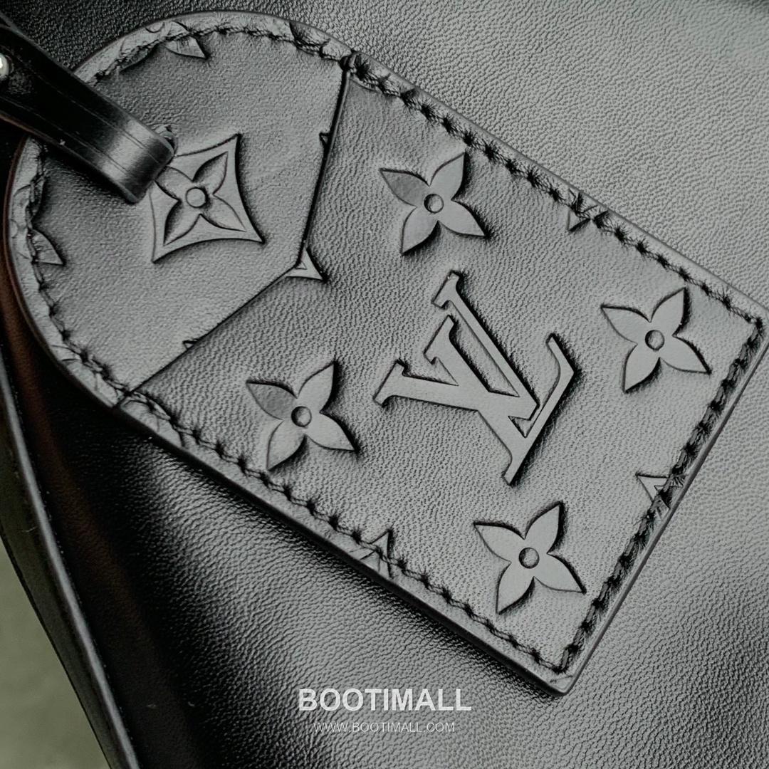 Louis Vuitton Vagabond Hobo Glossy Calfskin Leather Hobo Bag 루이비통 바가본드 호보 M13986 글로시 카프스킨 레더 호보백 38cm 6