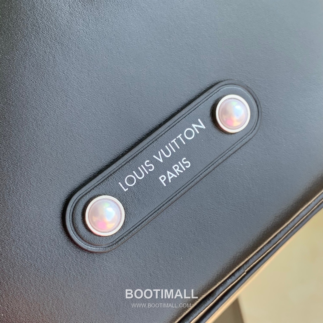 Louis Vuitton Noé Cargo PM Calfskin Leather Bucket Bag 루이비통 노에 카고 PM M13985 카프스킨 레더 버킷백 24cm 7