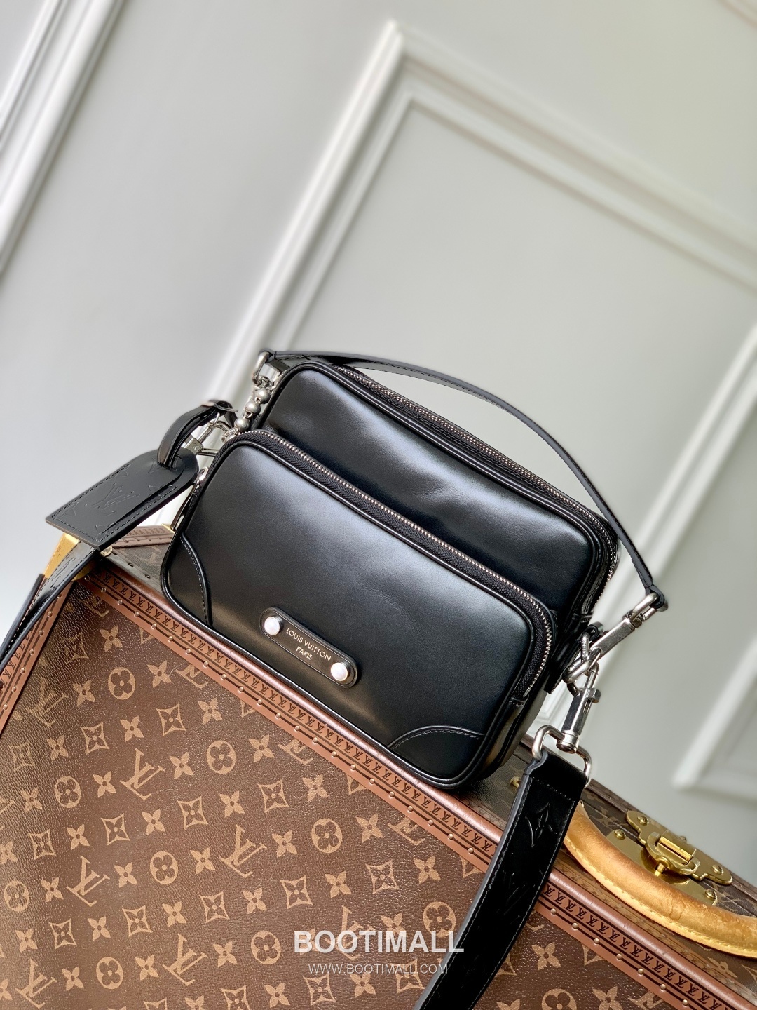 Louis Vuitton Nil Handbag Calfskin Leather 루이비통 닐 핸드백 M13987 카프스킨 레더 25cm 1