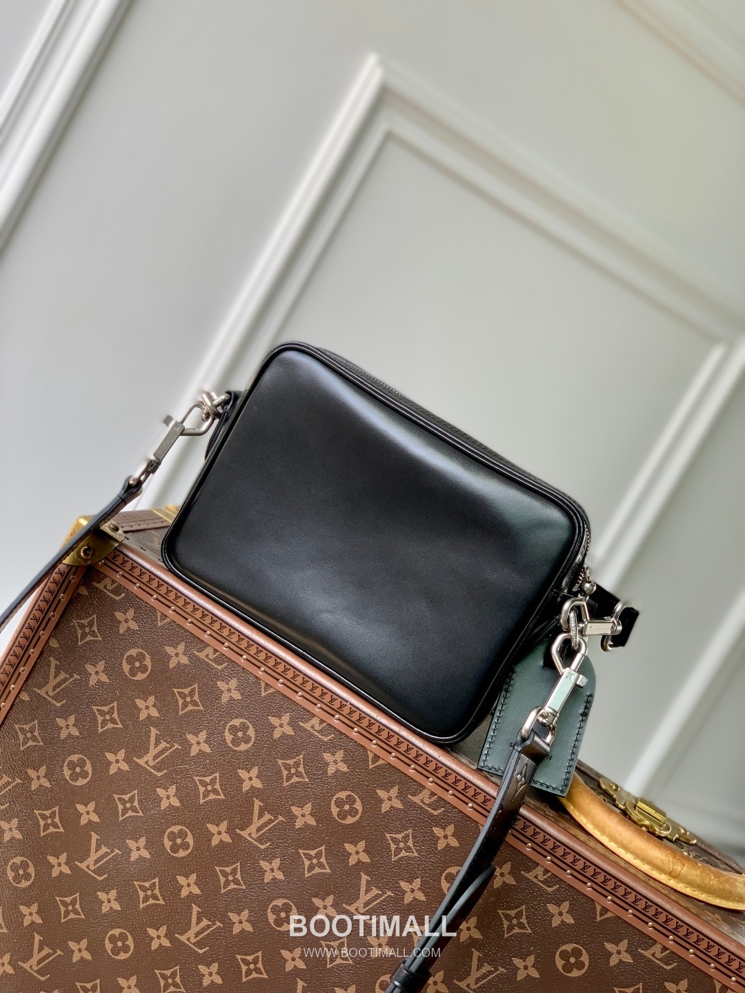Louis Vuitton Nil Handbag Calfskin Leather 루이비통 닐 핸드백 M13987 카프스킨 레더 25cm 3