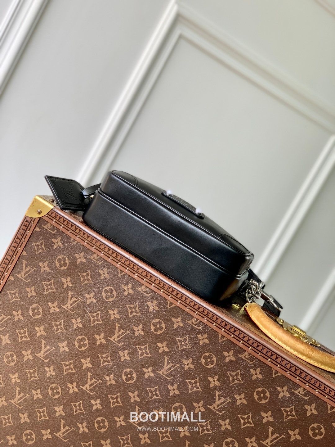 Louis Vuitton Nil Handbag Calfskin Leather 루이비통 닐 핸드백 M13987 카프스킨 레더 25cm 4