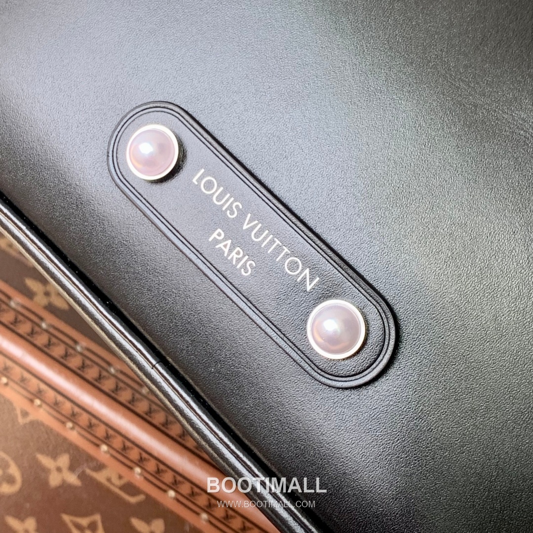 Louis Vuitton Nil Handbag Calfskin Leather 루이비통 닐 핸드백 M13987 카프스킨 레더 25cm 5