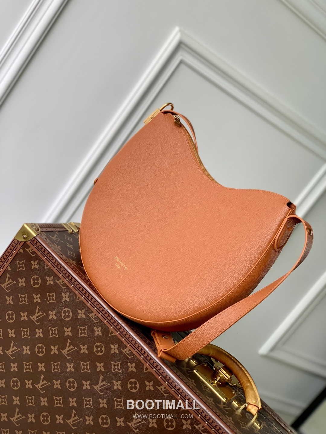 Louis Vuitton Low Key Cookie Medium Cowhide Leather Brown Handbag 루이비통 로우 키 쿠키 미디엄 소가죽 브라운 핸드백 32cm 2