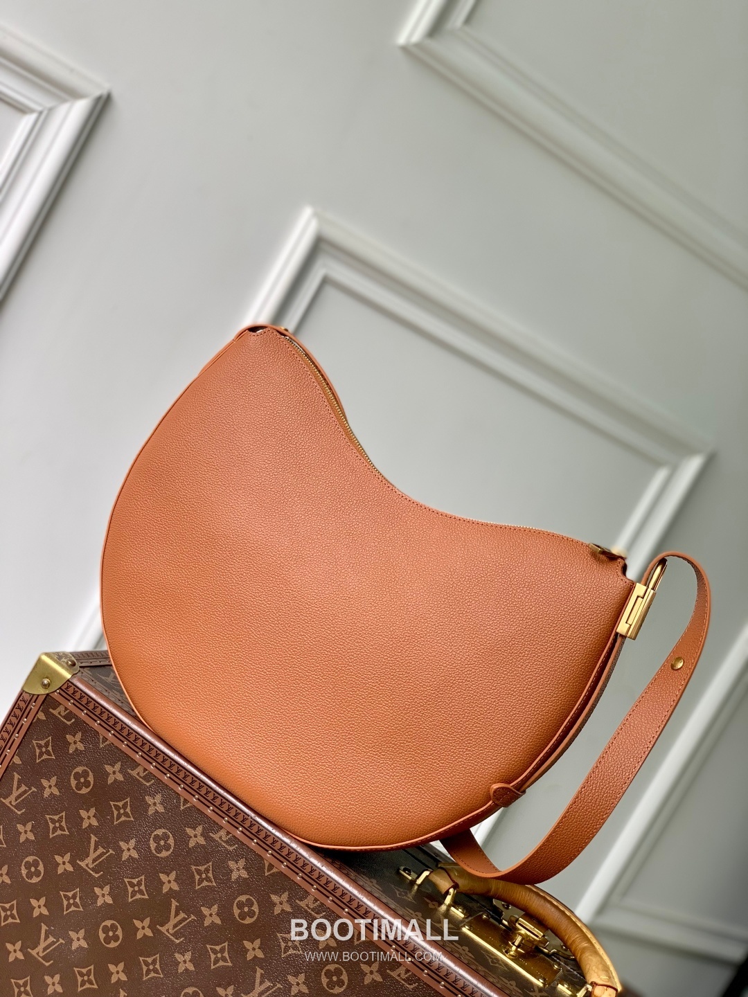 Louis Vuitton Low Key Cookie Medium Cowhide Leather Brown Handbag 루이비통 로우 키 쿠키 미디엄 소가죽 브라운 핸드백 32cm 3
