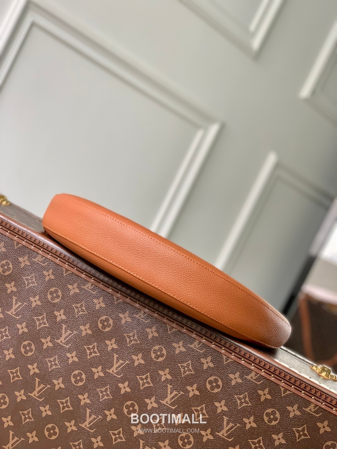 Louis Vuitton Low Key Cookie Medium Cowhide Leather Brown Handbag 루이비통 로우 키 쿠키 미디엄 소가죽 브라운 핸드백 32cm 4