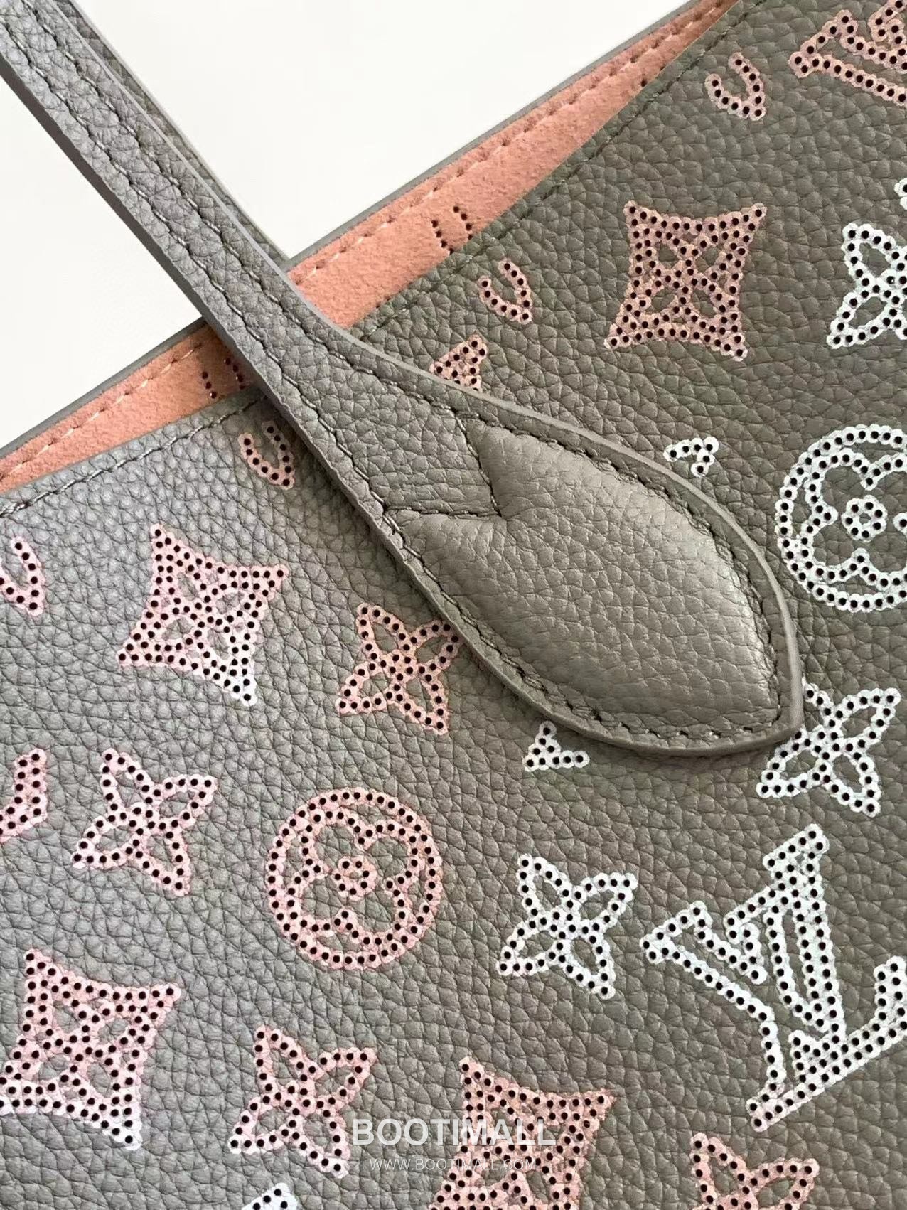 Louis Vuitton Blossom Tote MM Perforated Cowhide Leather Gray Tote Bag 루이비통 블라썸 토트 미디엄 펀칭 소가죽 그레이 토트백 30cm 7