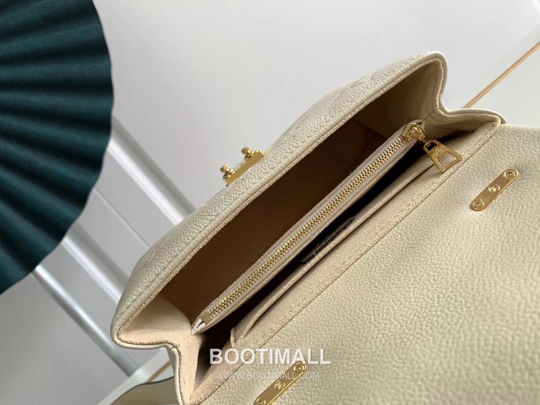Louis Vuitton Madeleine BB Monogram Empreinte Leather Beige Top Handle Bag 루이비통 마들렌 BB M45978 M46008 모노그램 앙프렝뜨 엠보싱 레더 베이지 탑핸들백 24cm 8