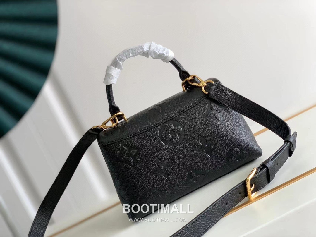 Louis Vuitton Madeleine BB Monogram Empreinte Leather Beige Top Handle Bag 루이비통 마들렌 BB M45978 M46008 모노그램 앙프렝뜨 엠보싱 레더 베이지 탑핸들백 24cm 3