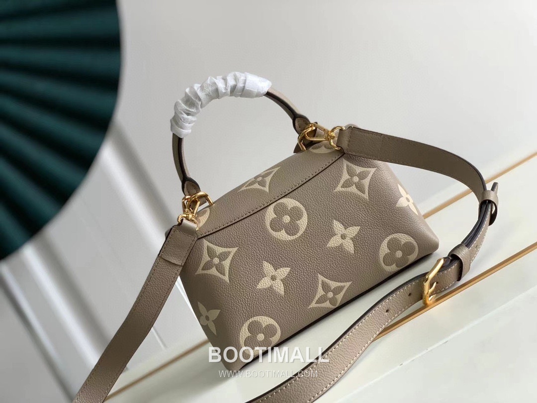 Louis Vuitton Madeleine BB Monogram Empreinte Leather Beige Top Handle Bag 루이비통 마들렌 BB M45978 M46008 모노그램 앙프렝뜨 엠보싱 레더 베이지 탑핸들백 24cm 3