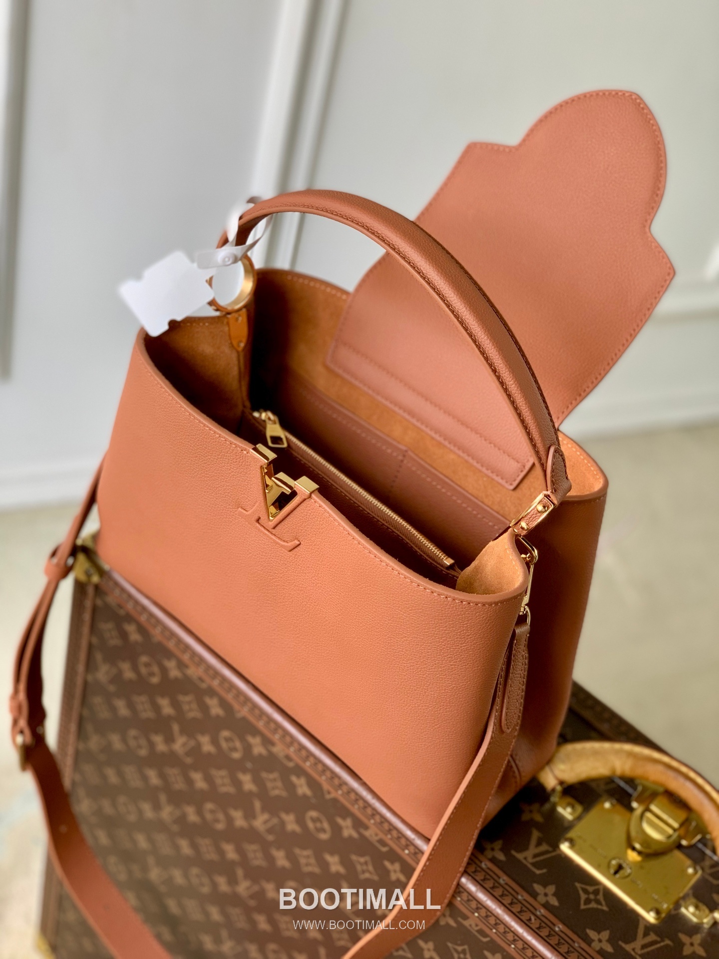 Louis Vuitton Capucines Souple MM Grained Calf Leather Brown Top Handle Bag 루이비통 카퓌신 수플 MM 그레인드 카프 레더 브라운 탑핸들백 33cm 9