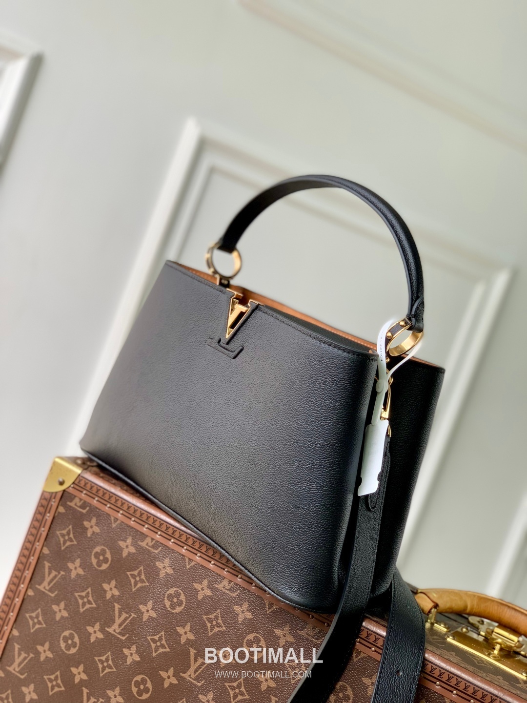 Louis Vuitton Capucines Souple MM Grained Calf Leather Brown Top Handle Bag 루이비통 카퓌신 수플 MM 그레인드 카프 레더 브라운 탑핸들백 33cm 2
