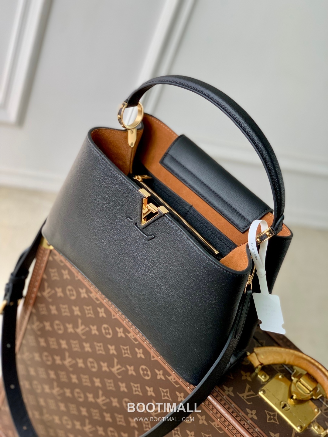Louis Vuitton Capucines Souple MM Grained Calf Leather Brown Top Handle Bag 루이비통 카퓌신 수플 MM 그레인드 카프 레더 브라운 탑핸들백 33cm 9