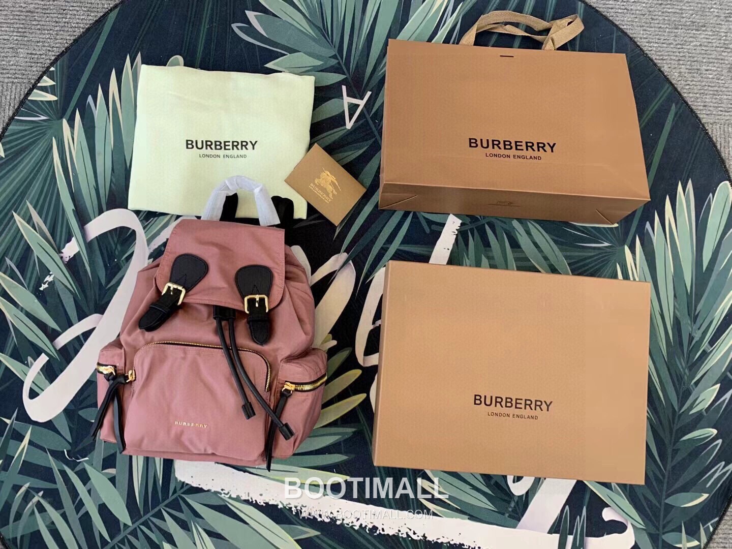Burberry Military Backpack 버버리 밀리터리 백팩 33cm 1