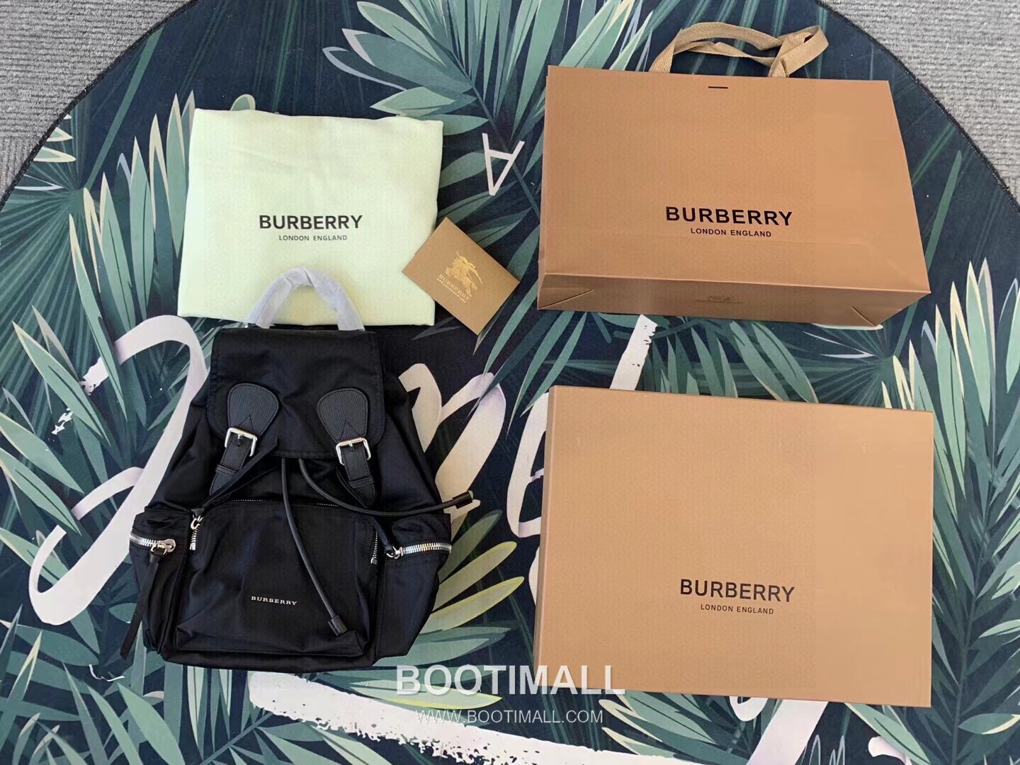 Burberry Military Backpack 버버리 밀리터리 백팩 33cm 1