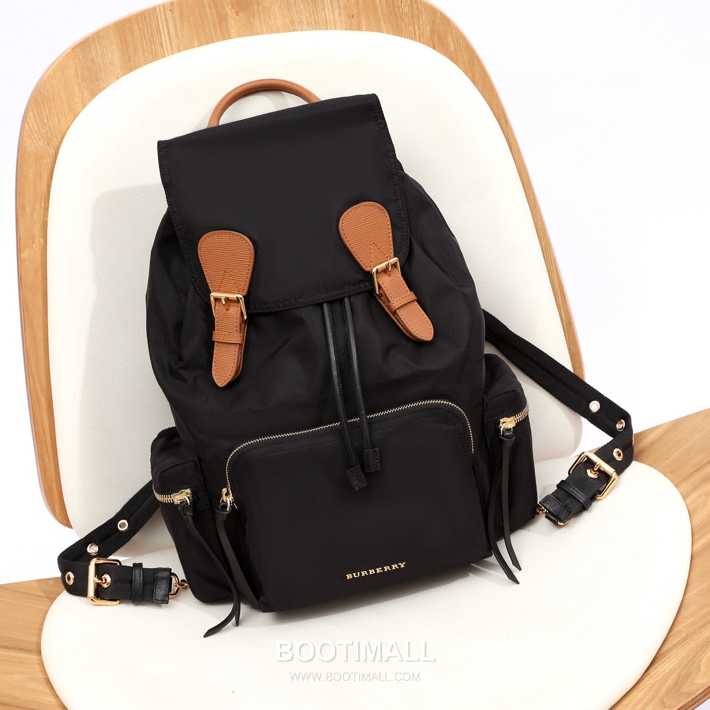 Gucci Chain Strap Rucksack Backpack 구찌 체인 스트랩 러크색 백팩 42cm 2
