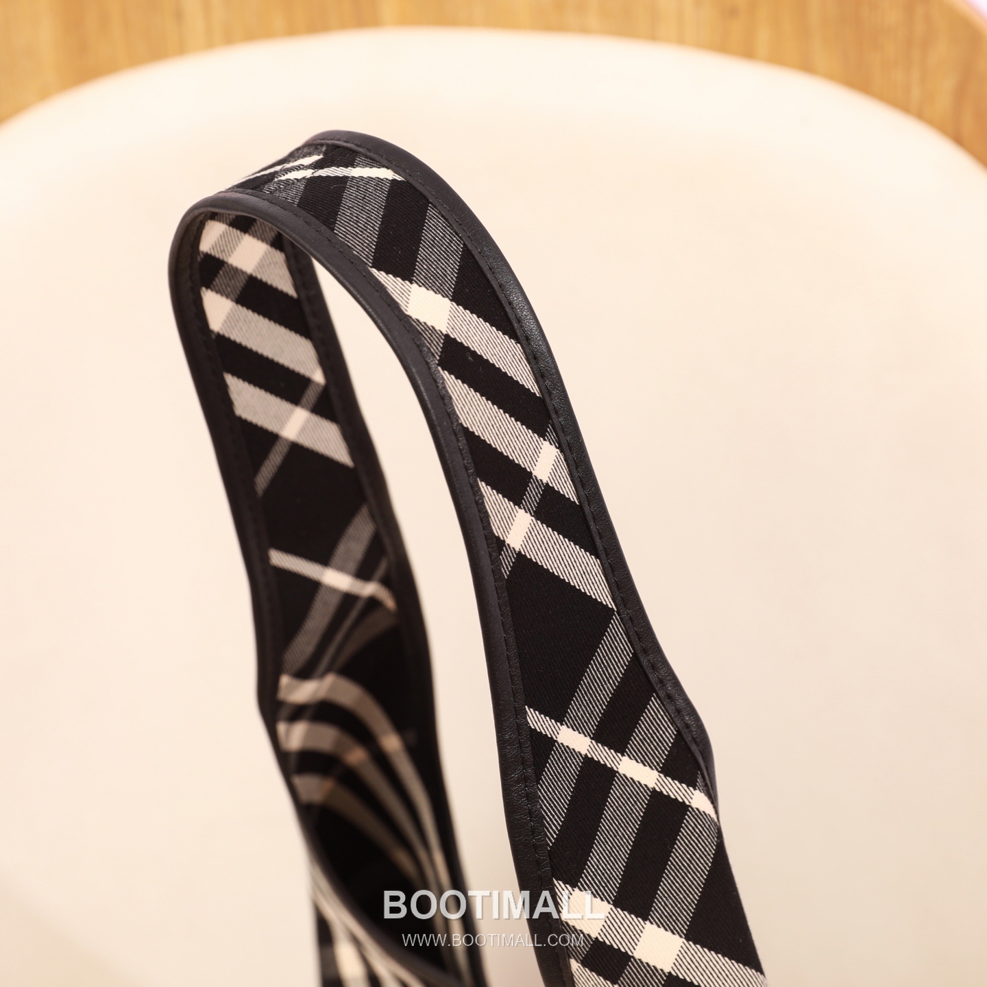 Burberry Diagonal Check Hobo Tote Diagonal Check Fabric Hobo Tote Bag 버버리 대각 체크 호보 토트 대각 체크 패브릭 호보 토트백 46.5cm 36