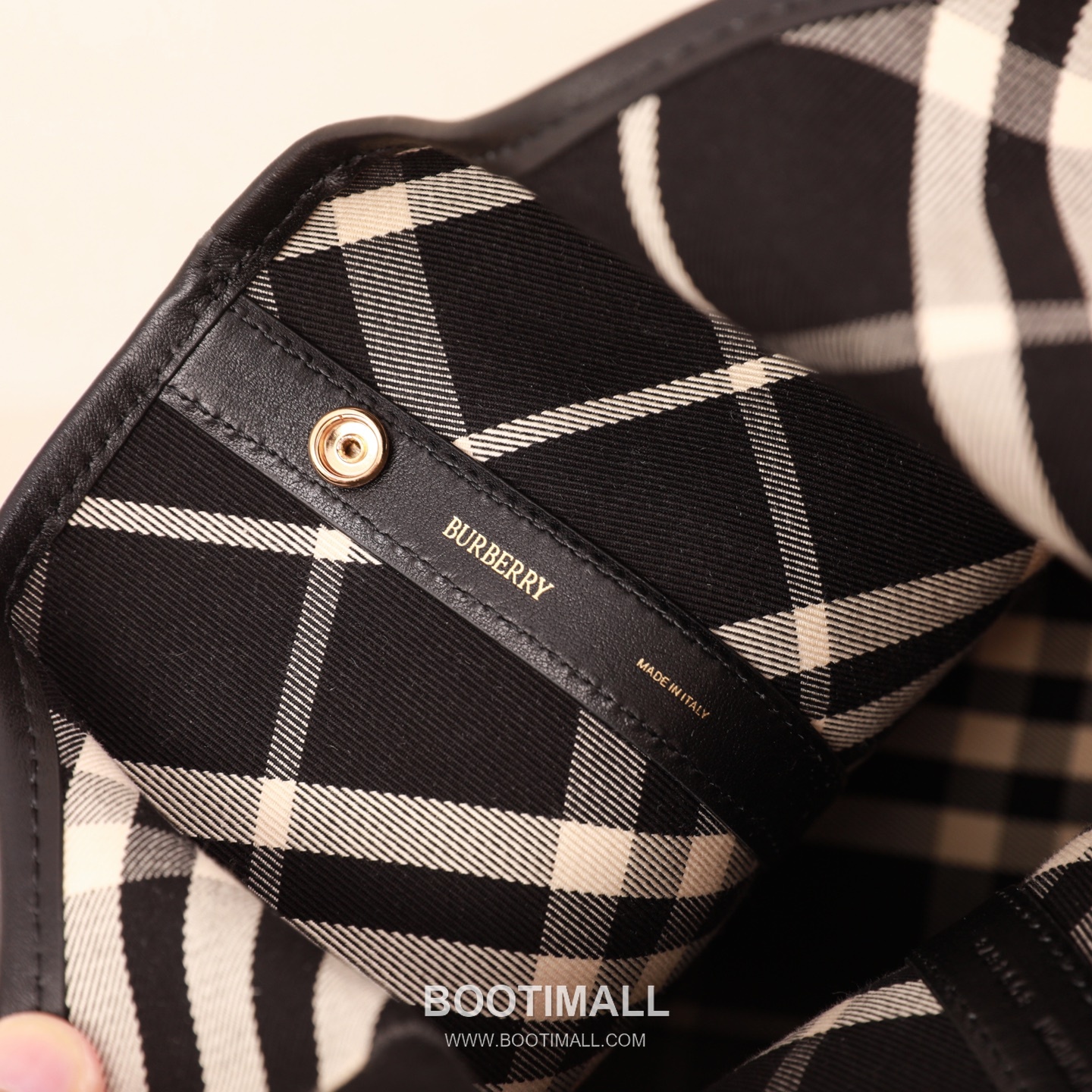 Burberry Diagonal Check Hobo Tote Diagonal Check Fabric Hobo Tote Bag 버버리 대각 체크 호보 토트 대각 체크 패브릭 호보 토트백 46.5cm 39