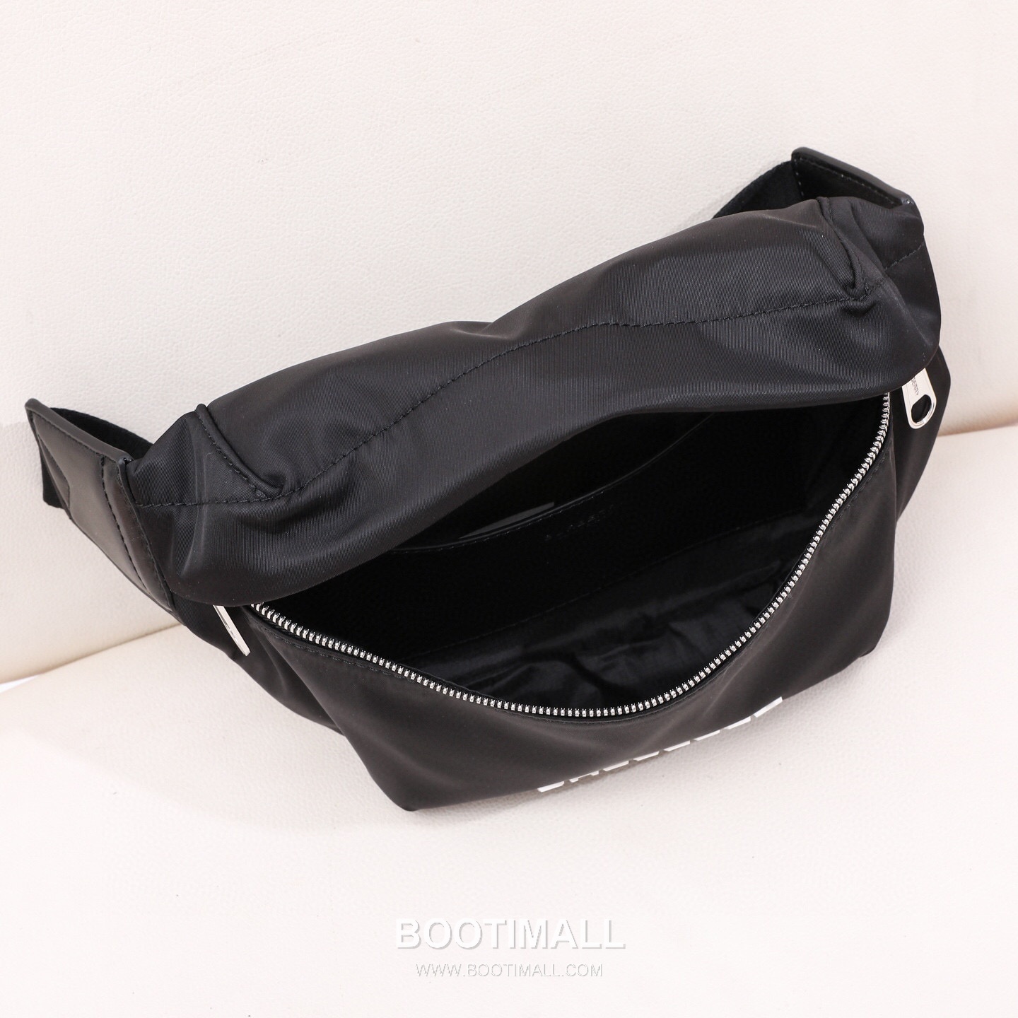 Burberry Logo Print ECONYL Belt Bag ECONYL Recycled Nylon 버버리 로고 프린트 ECONYL 벨트백 ECONYL 재생 나일론 31cm 8