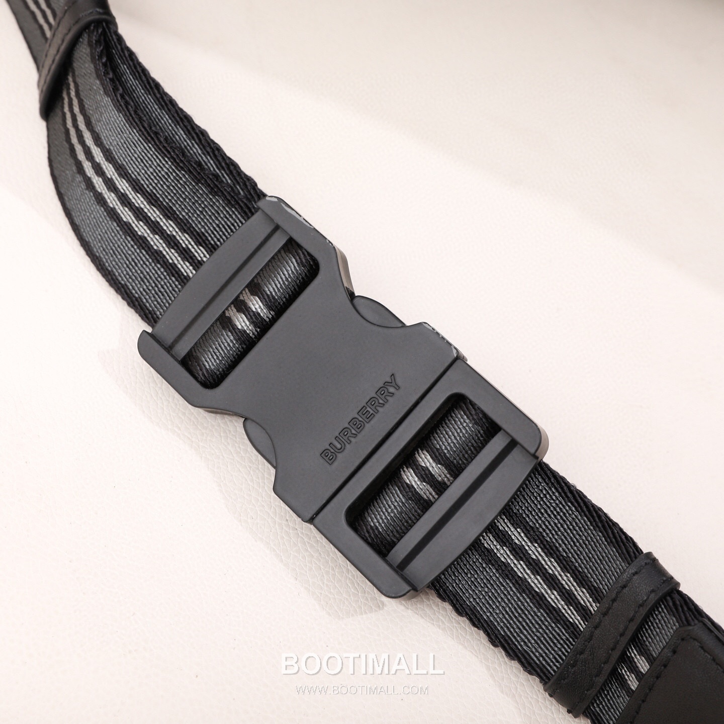 Burberry Logo Cotton Canvas Belt Bag Cotton Canvas 버버리 로고 코튼 캔버스 벨트백 297948 코튼 캔버스 31cm 7