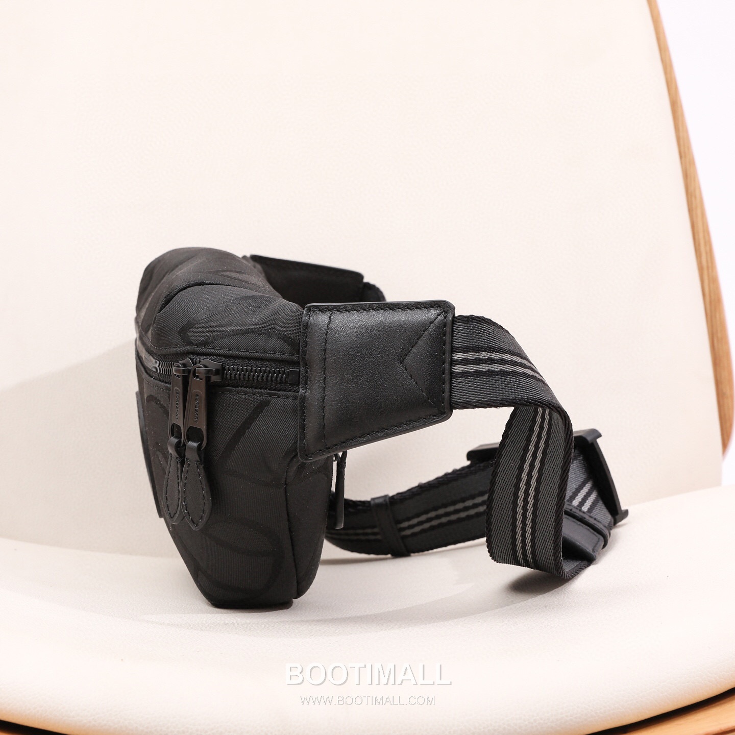 Burberry Logo Cotton Canvas Belt Bag Cotton Canvas 버버리 로고 코튼 캔버스 벨트백 297948 코튼 캔버스 31cm 12