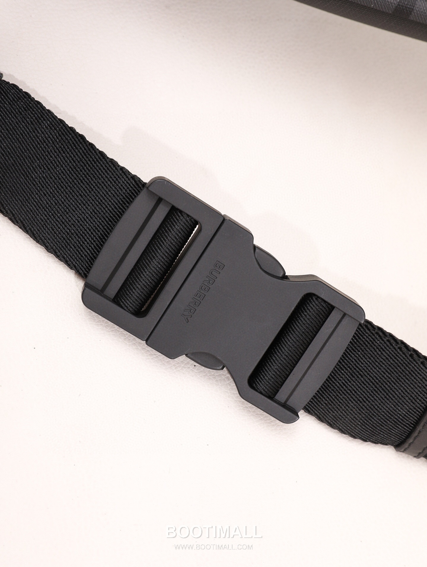 Burberry Smoked Check Belt Bag Check Canvas 버버리 스모크 체크 벨트백 297048 체크 캔버스 31cm 5