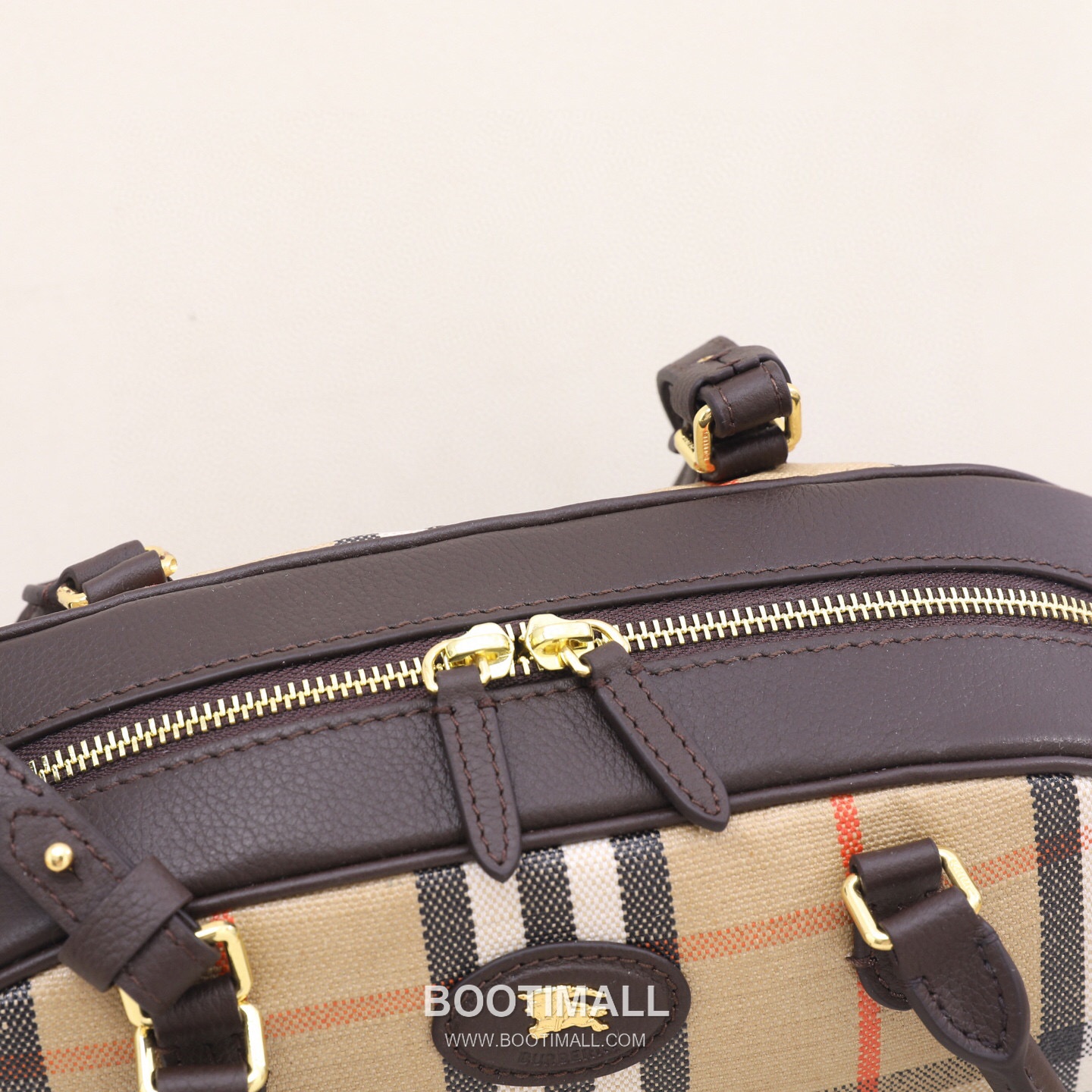 Burberry Highlands Bowling Tote Sand Tote Bag 버버리 하이랜드 볼링 토트백 샌드 33.5×12.5×17cm 15