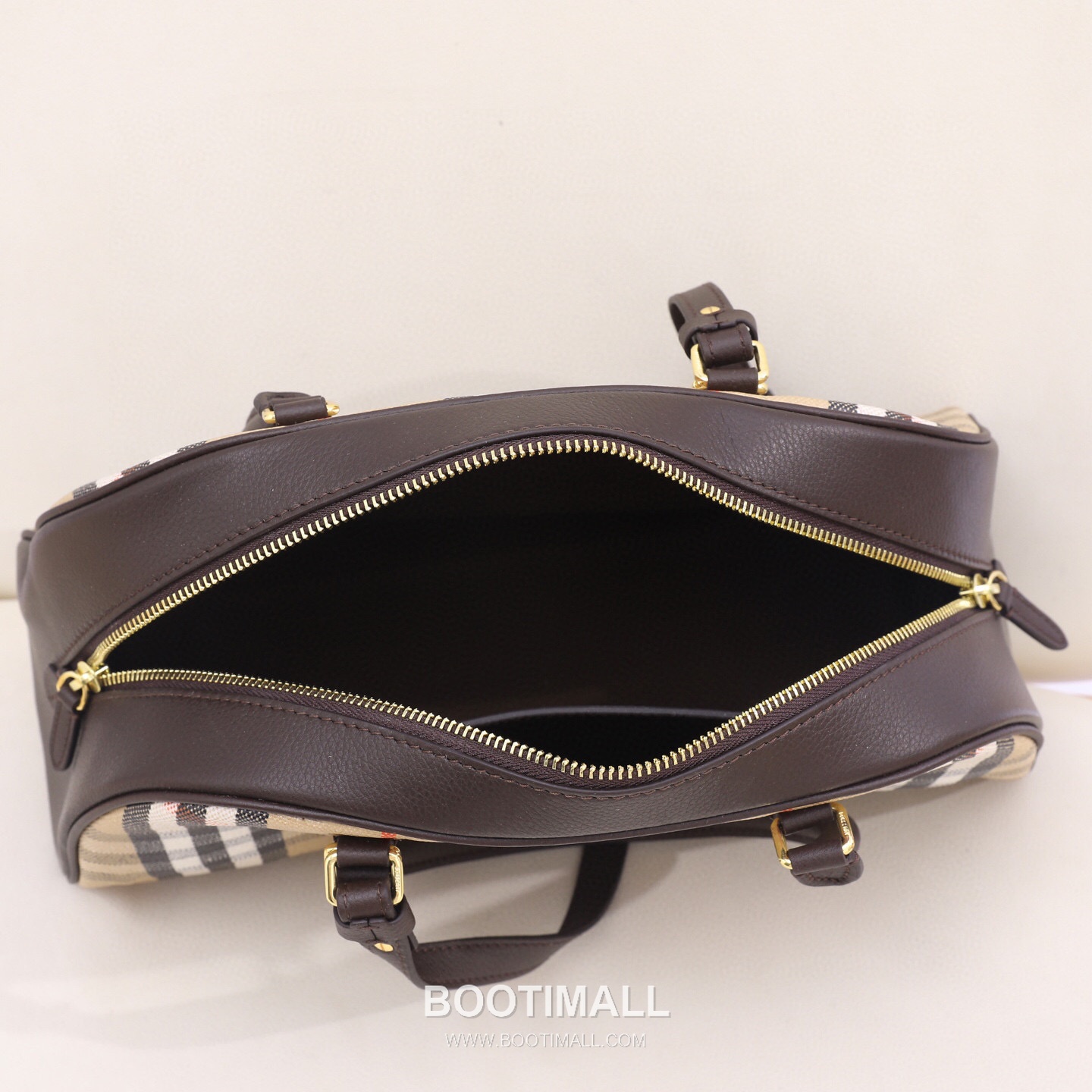 Burberry Highlands Bowling Tote Sand Tote Bag 버버리 하이랜드 볼링 토트백 샌드 33.5×12.5×17cm 19