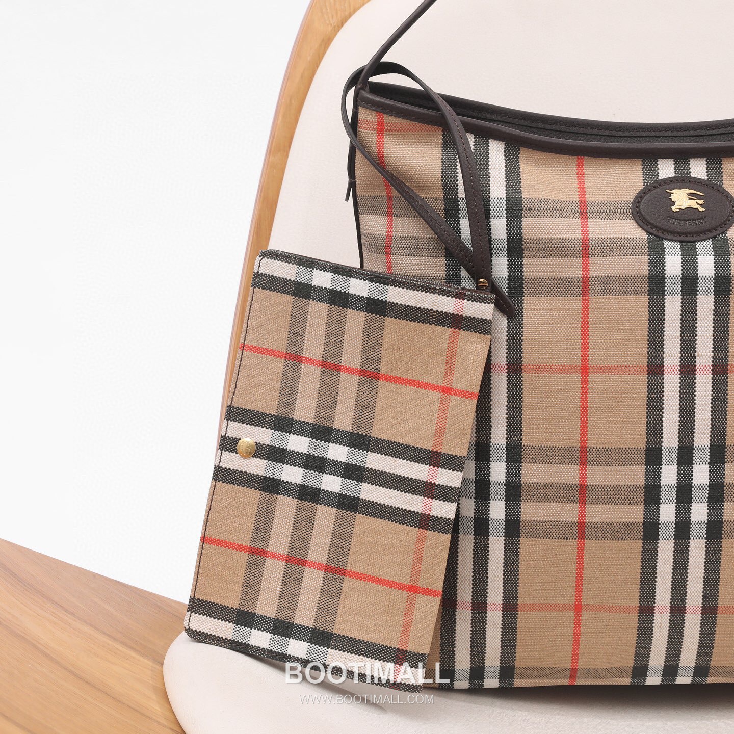 Burberry Highlands Large Tote Sand Tote Bag 버버리 하이랜드 라지 토트 샌드 토트백 38cm 7