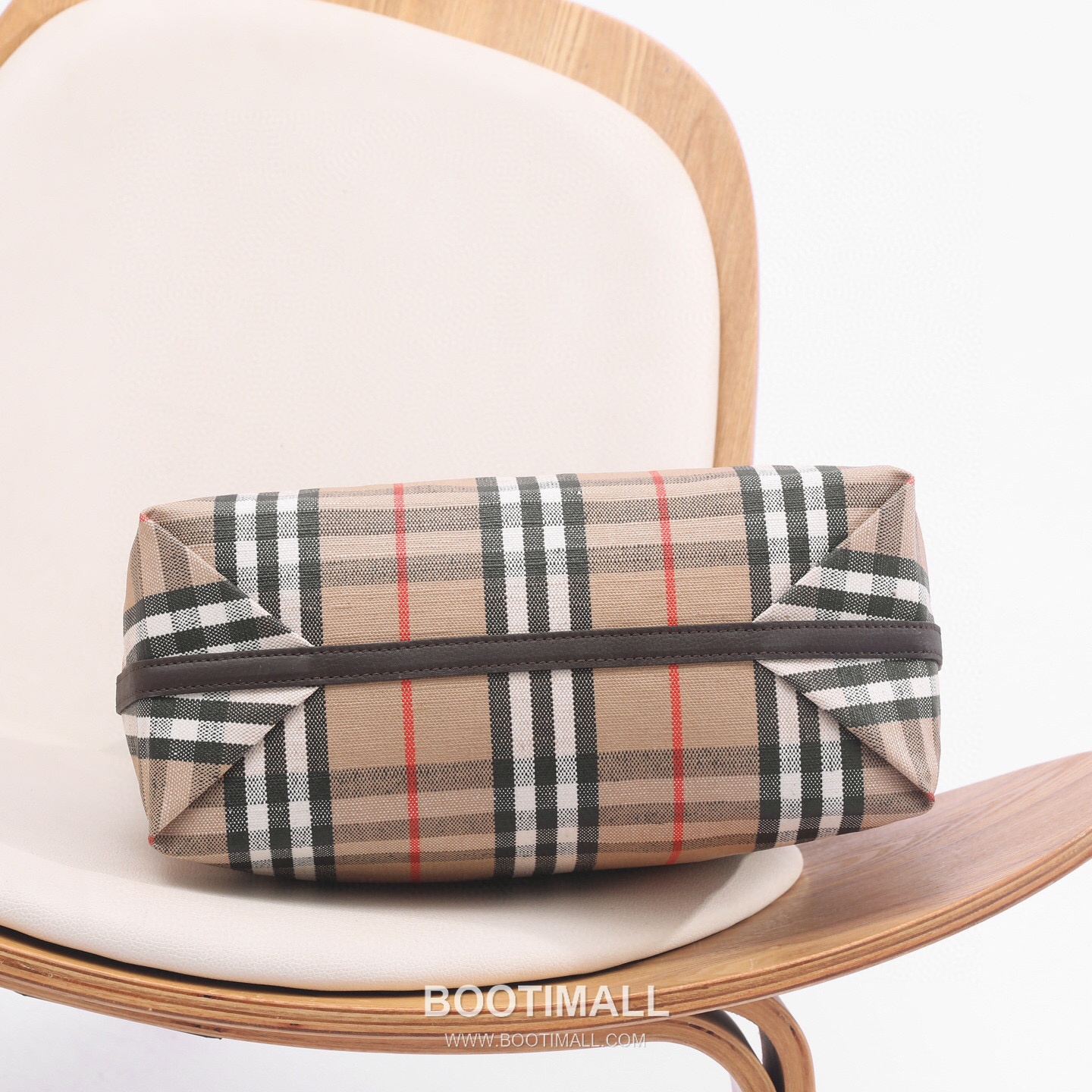 Burberry Highlands Large Tote Sand Tote Bag 버버리 하이랜드 라지 토트 샌드 토트백 38cm 12