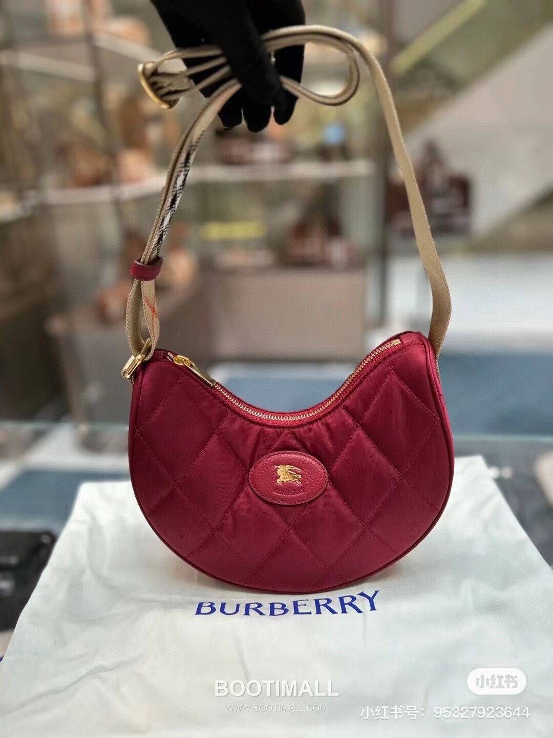 Burberry Half-Moon Tailored Shoulder Bag 버버리 하프문 테일러드 숄더백 23.5cm 10