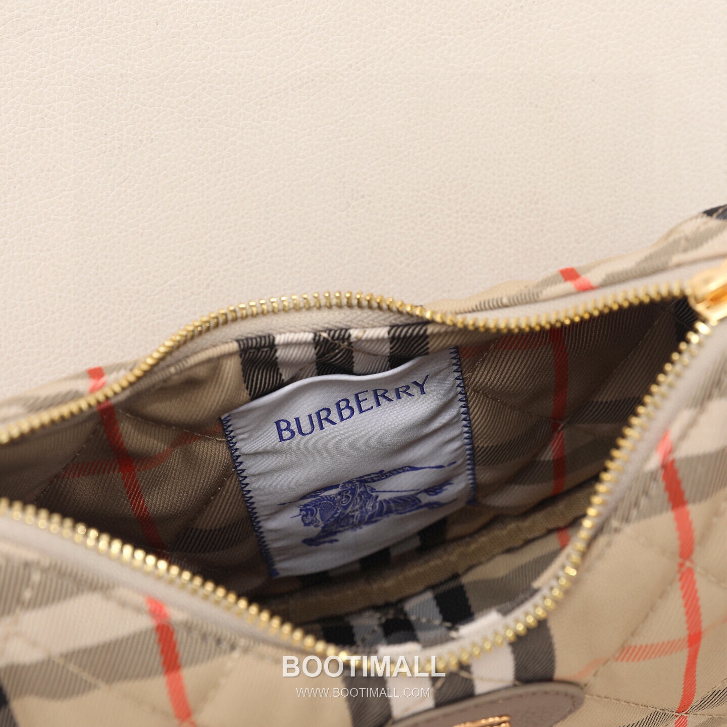 Gucci Half-Moon Check Shoulder Bag Check Fabric 구찌 하프문 체크 숄더백 308158 체크 패브릭 23.5cm -2 11