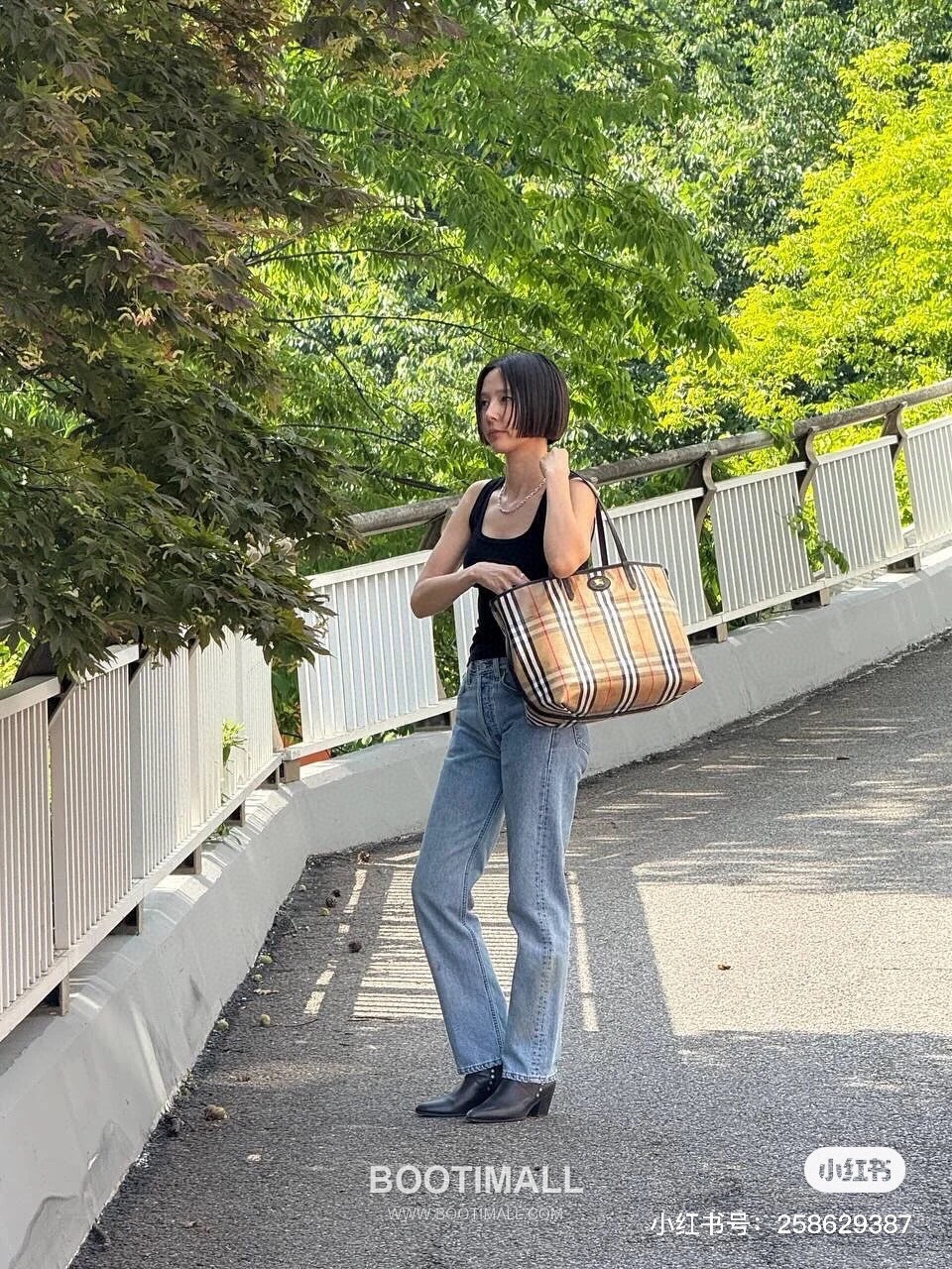 Burberry Vintage Check Canvas Hobo Vintage Check Canvas Brown Shoulder Bag 버버리 빈티지 체크 캔버스 호보 빈티지 체크 캔버스 브라운 숄더백 26cm 5