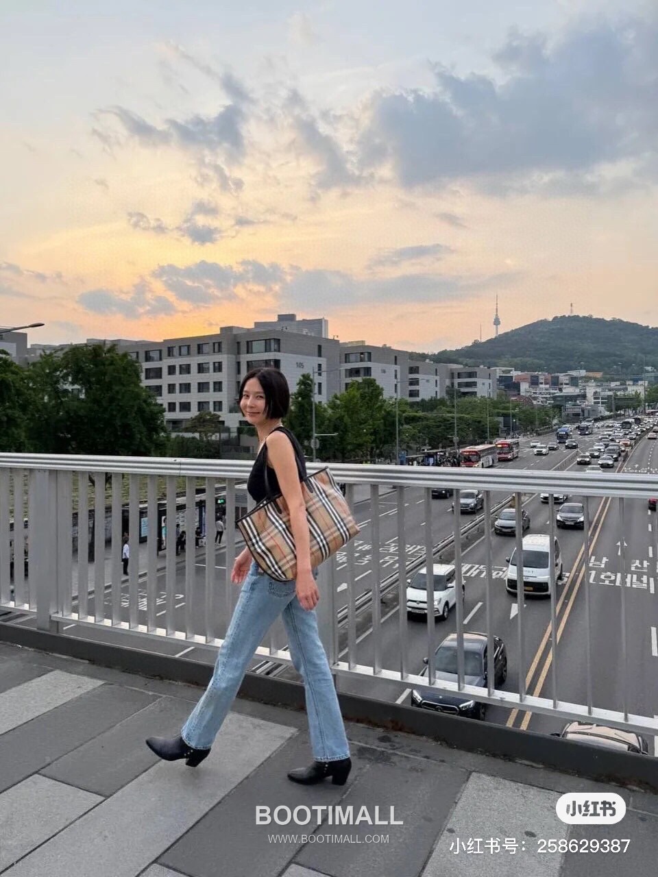 Burberry Vintage Check Canvas Hobo Vintage Check Canvas Brown Shoulder Bag 버버리 빈티지 체크 캔버스 호보 빈티지 체크 캔버스 브라운 숄더백 26cm 7