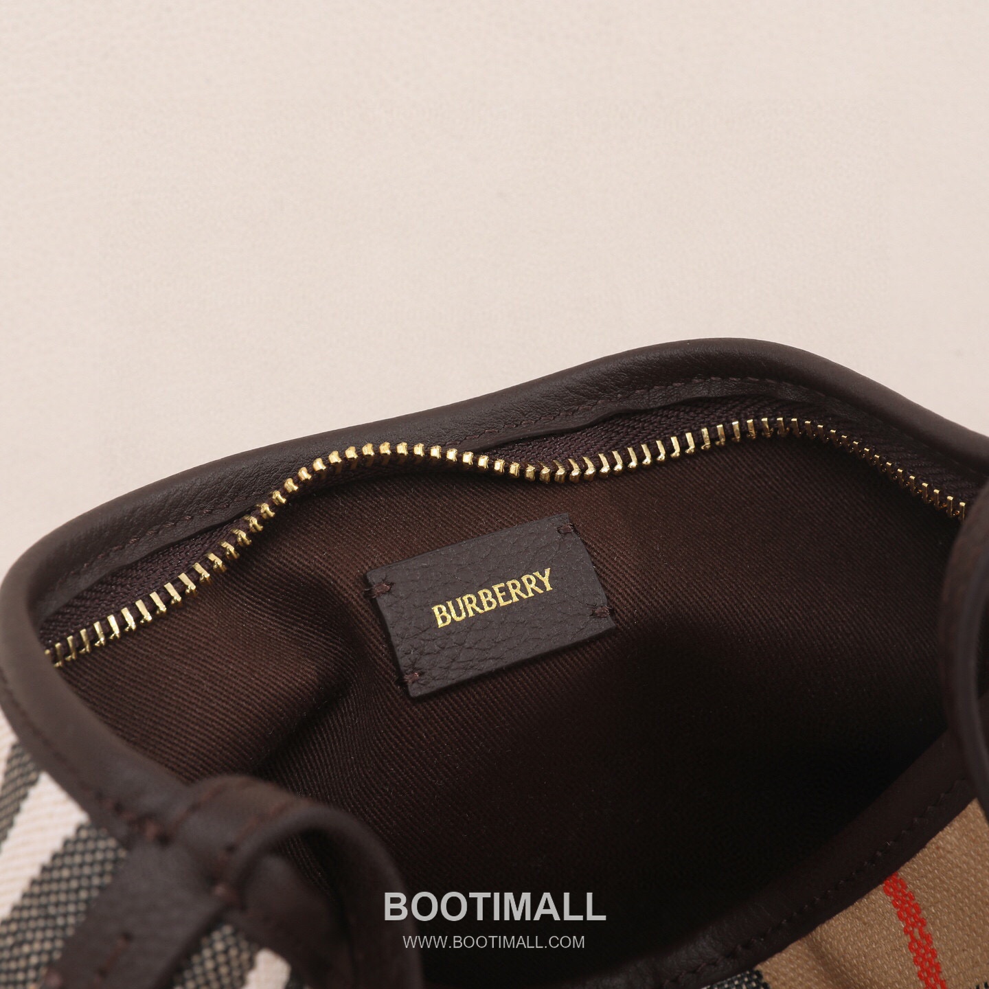 Burberry Vintage Check Canvas Hobo Vintage Check Canvas Brown Shoulder Bag 버버리 빈티지 체크 캔버스 호보 빈티지 체크 캔버스 브라운 숄더백 26cm 18