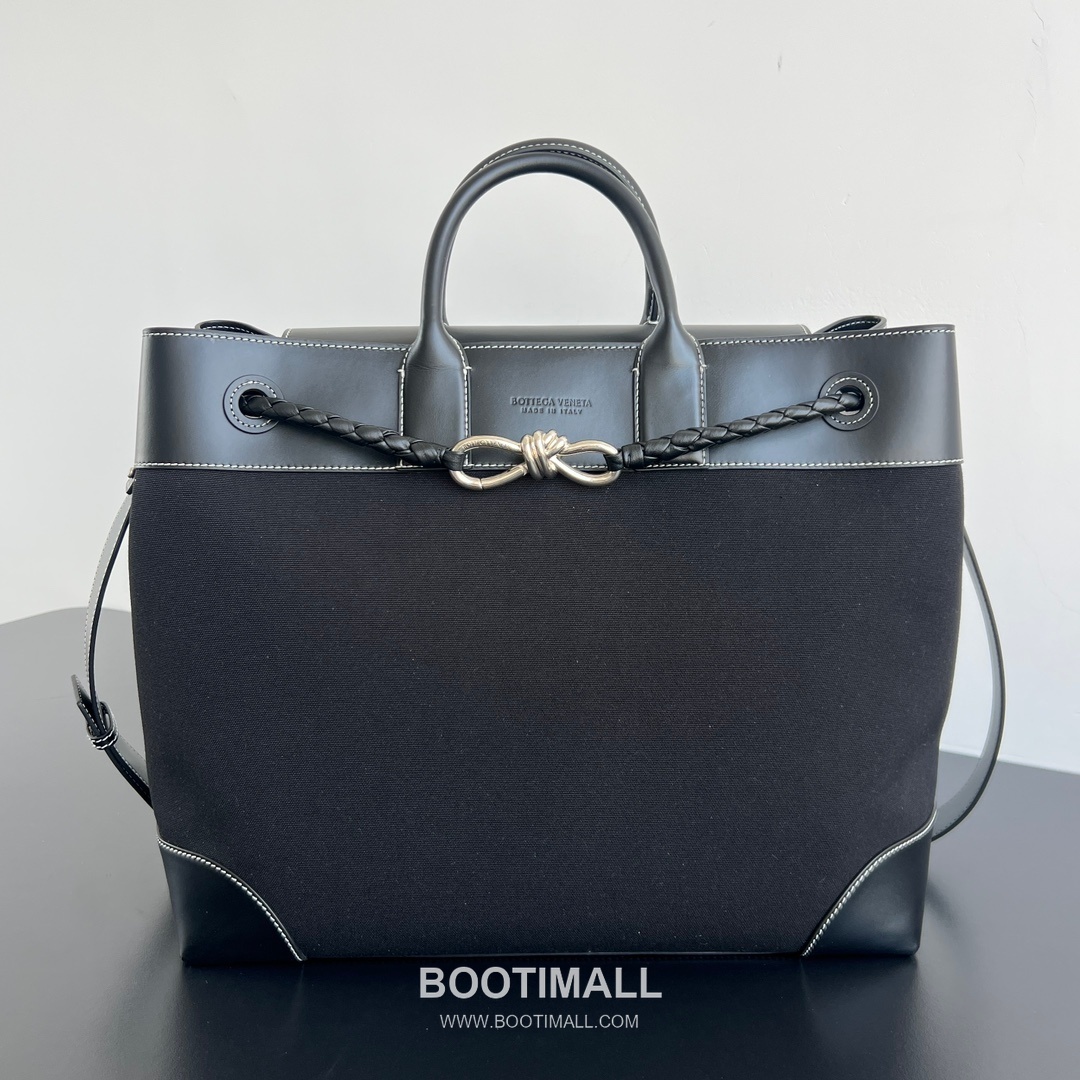 Bottega Veneta Andiamo Canvas Leather Tote Canvas, Leather Black Tote Bag 보테가 베네타 안디아모 캔버스 레더 토트 캔버스, 레더 블랙 토트백 43cm 4