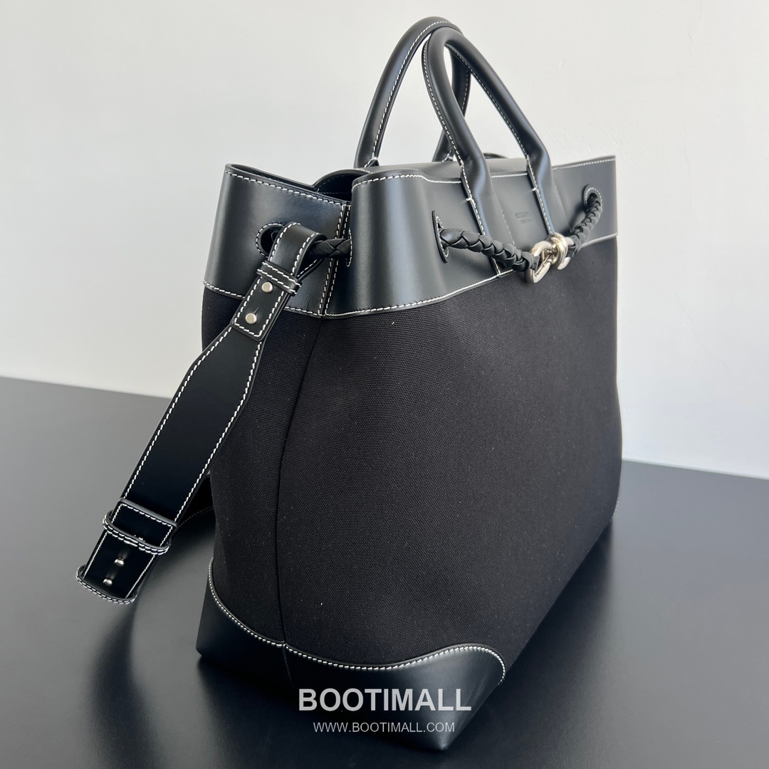 Bottega Veneta Andiamo Canvas Leather Tote Canvas, Leather Black Tote Bag 보테가 베네타 안디아모 캔버스 레더 토트 캔버스, 레더 블랙 토트백 43cm 5
