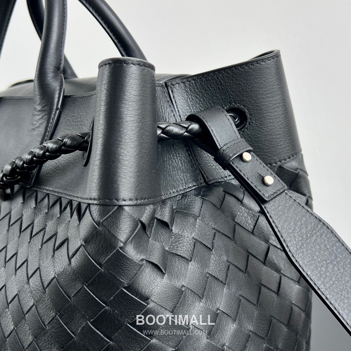 Bottega Veneta Andiamo Intrecciato Tote Smooth Leather, Intrecciato Leather Dark Tote Bag 보테가 베네타 안디아모 인트레치아토 토트 스무스 레더, 인트레치아토 레더 다크 토트백 43cm 5