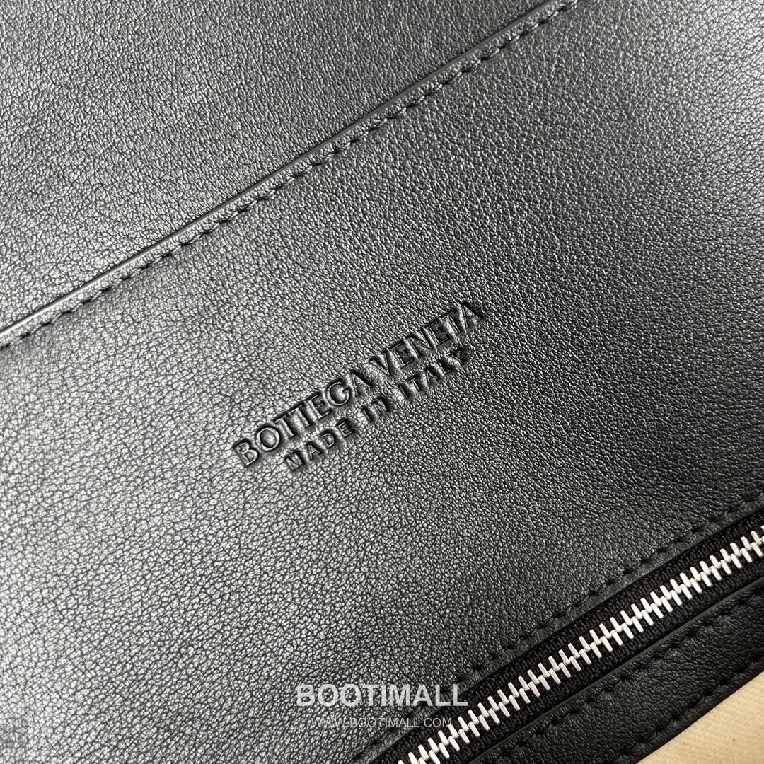 Bottega Veneta Andiamo Intrecciato Tote Smooth Leather, Intrecciato Leather Dark Tote Bag 보테가 베네타 안디아모 인트레치아토 토트 스무스 레더, 인트레치아토 레더 다크 토트백 43cm 8
