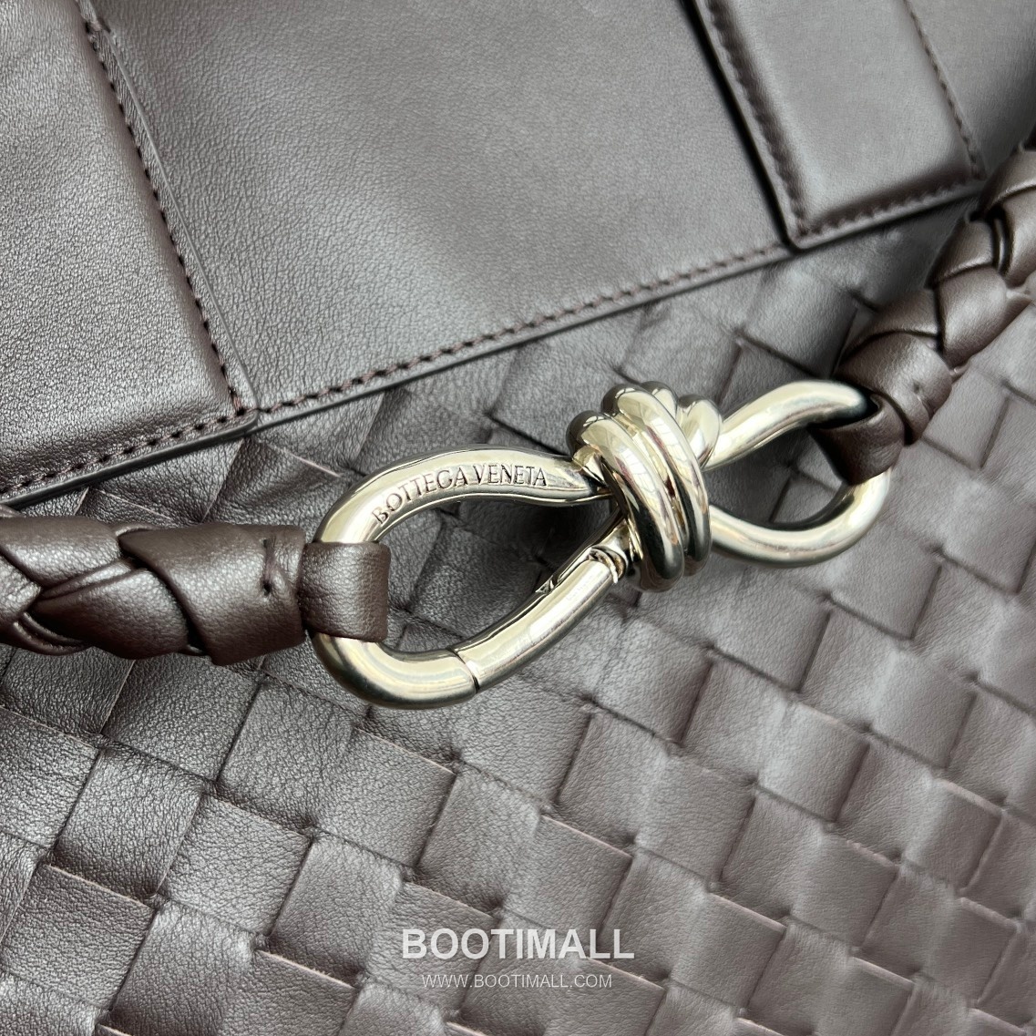 Bottega Veneta Andiamo Intrecciato Tote Smooth Leather, Intrecciato Leather Dark Tote Bag 보테가 베네타 안디아모 인트레치아토 토트 스무스 레더, 인트레치아토 레더 다크 토트백 43cm 5