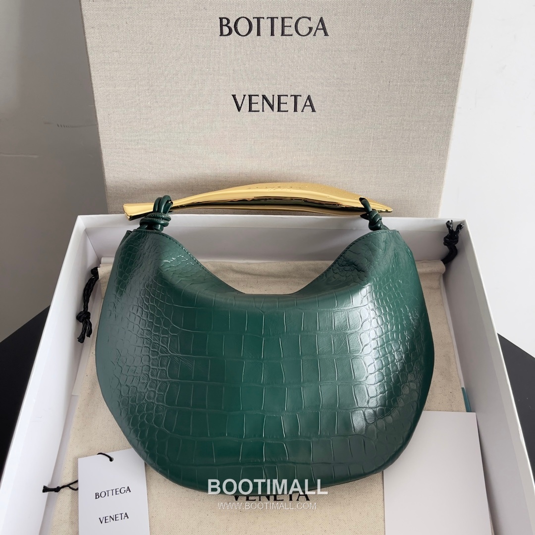 Bottega Veneta Sardine Croc-Embossed Large Croc-Embossed Cowhide Leather Green Shoulder Bag 보테가 베네타 사딘 크로커다일 엠보싱 라지 크로커다일 엠보싱 소가죽 그린 숄더백 36cm 5