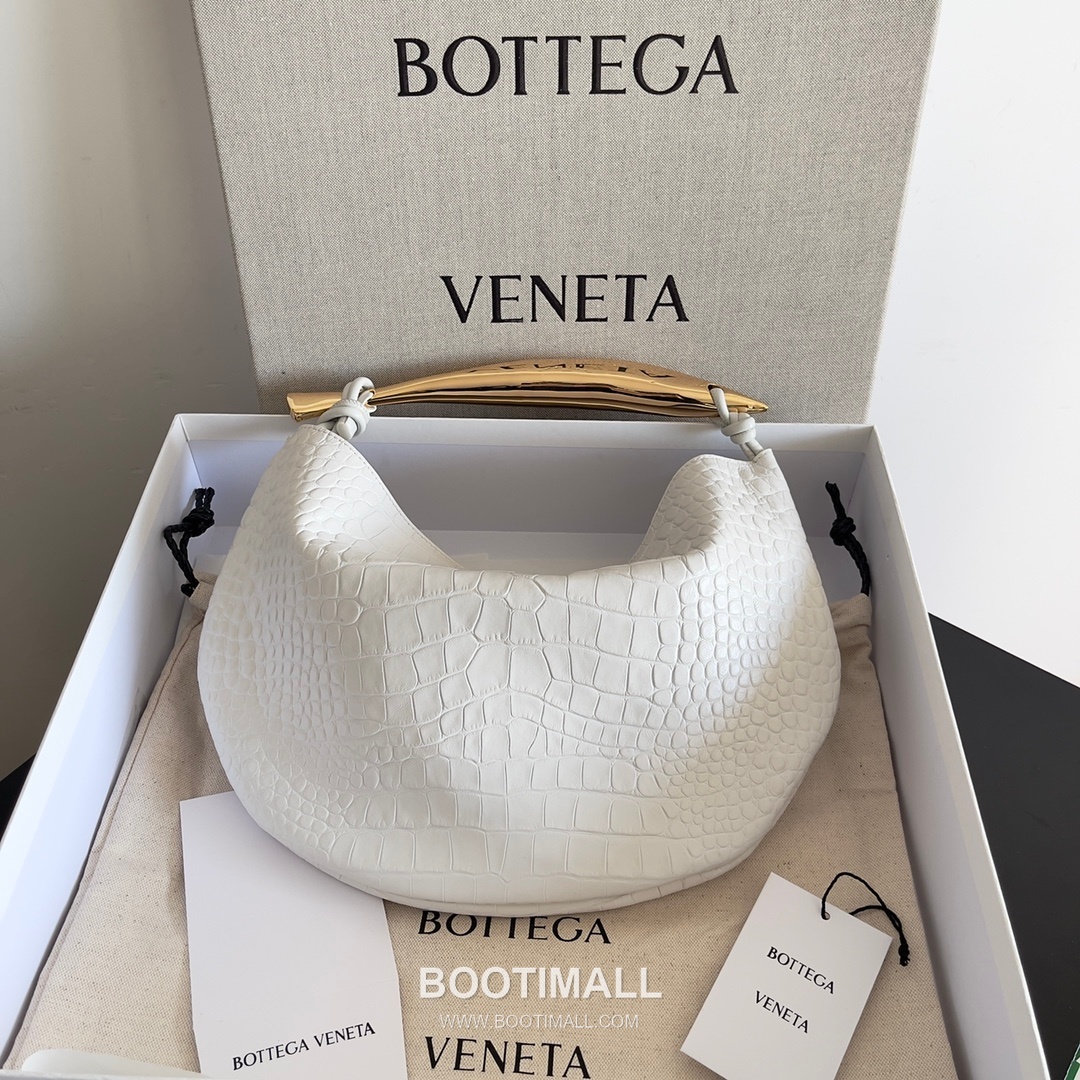 Bottega Veneta Sardine Croc-Embossed Large Croc-Embossed Cowhide Leather Green Shoulder Bag 보테가 베네타 사딘 크로커다일 엠보싱 라지 크로커다일 엠보싱 소가죽 그린 숄더백 36cm 1