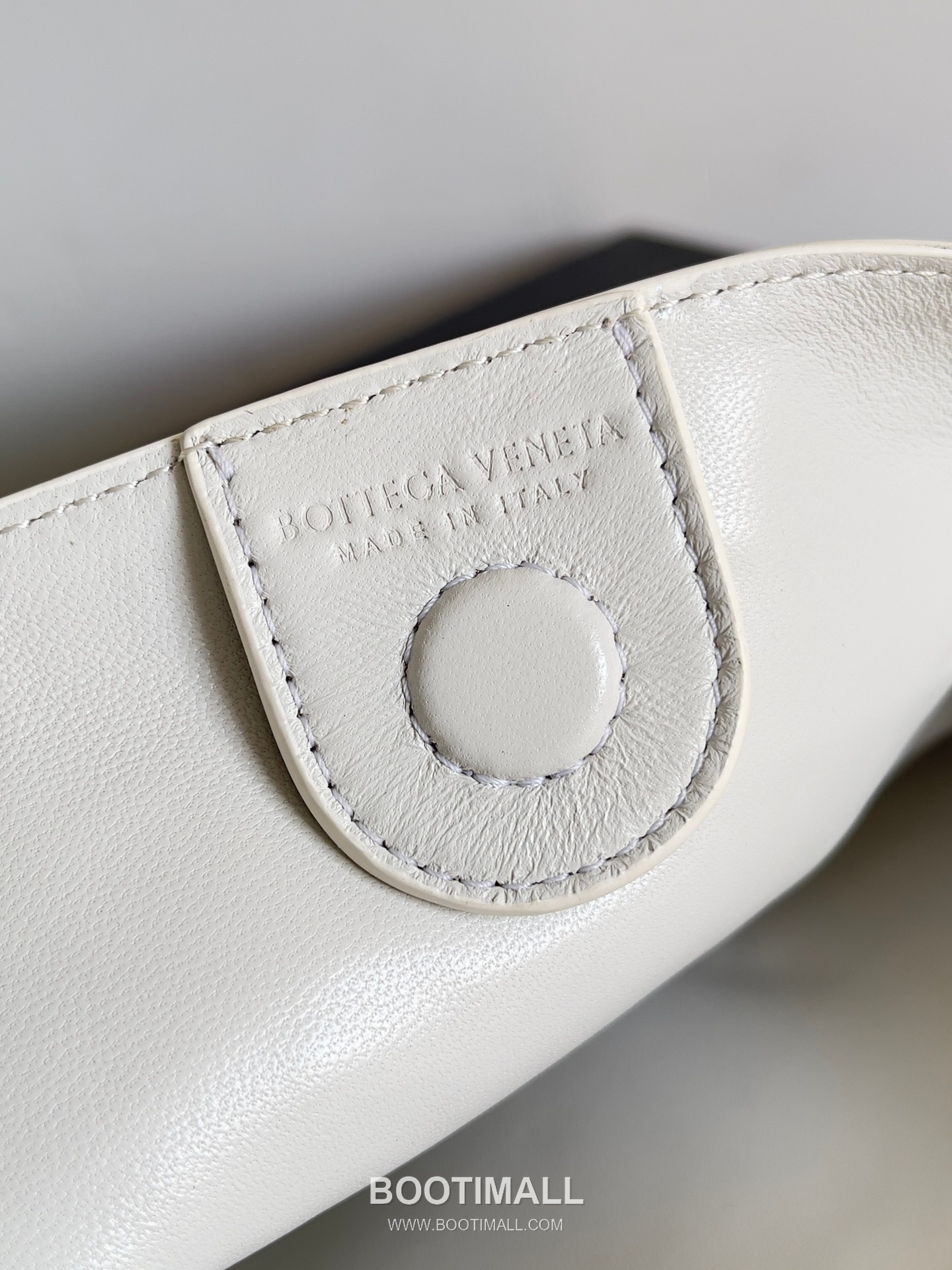 Bottega Veneta Sardine Croc-Embossed Large Croc-Embossed Cowhide Leather Green Shoulder Bag 보테가 베네타 사딘 크로커다일 엠보싱 라지 크로커다일 엠보싱 소가죽 그린 숄더백 36cm 9