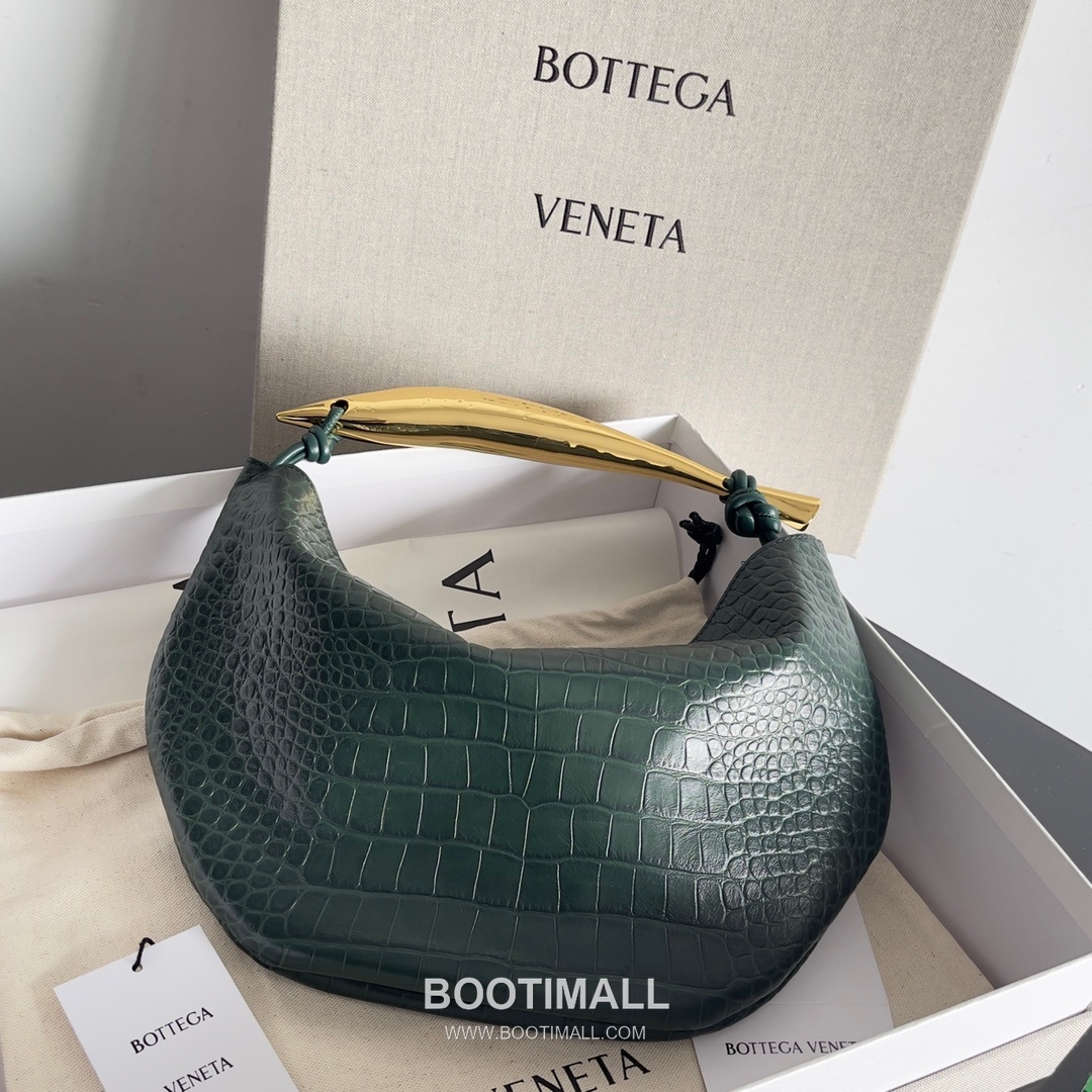 Bottega Veneta Sardine Croc-Embossed Large Croc-Embossed Cowhide Leather Green Shoulder Bag 보테가 베네타 사딘 크로커다일 엠보싱 라지 크로커다일 엠보싱 소가죽 그린 숄더백 36cm 1