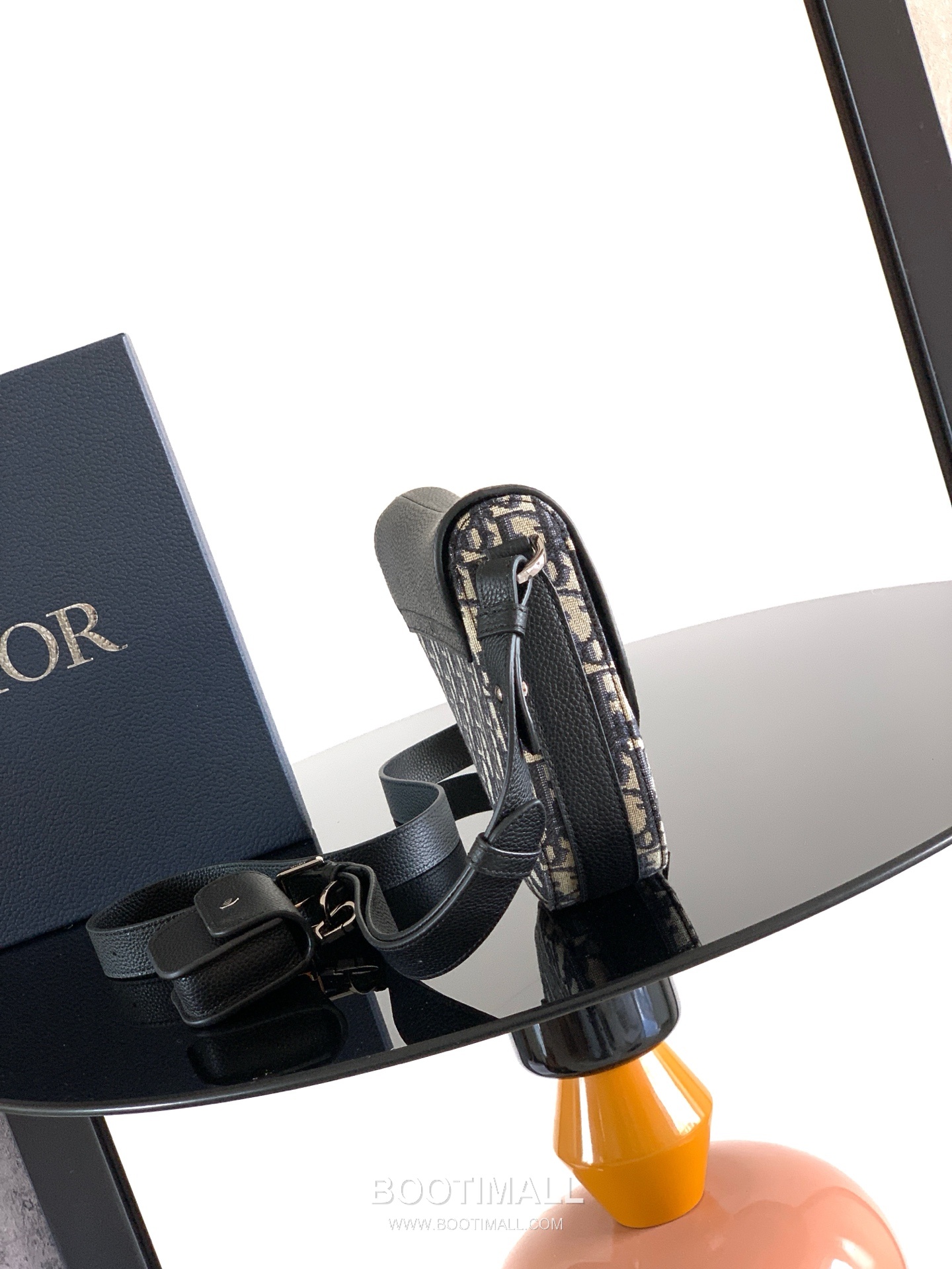 Dior Saddle Oblique Oblique Fabric & Grained Calfskin Black Crossbody Bag 디올 새들 오블리크 1ADPO413YKS 오블리크 패브릭 & 그레인드 카프스킨 블랙 크로스백 26cm 2