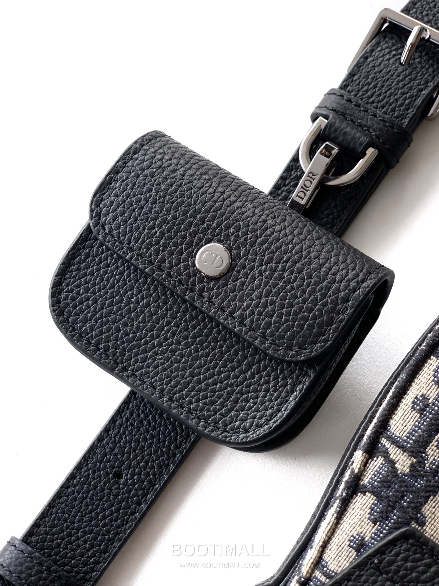 Dior Saddle Oblique Oblique Fabric & Grained Calfskin Black Crossbody Bag 디올 새들 오블리크 1ADPO413YKS 오블리크 패브릭 & 그레인드 카프스킨 블랙 크로스백 26cm 7