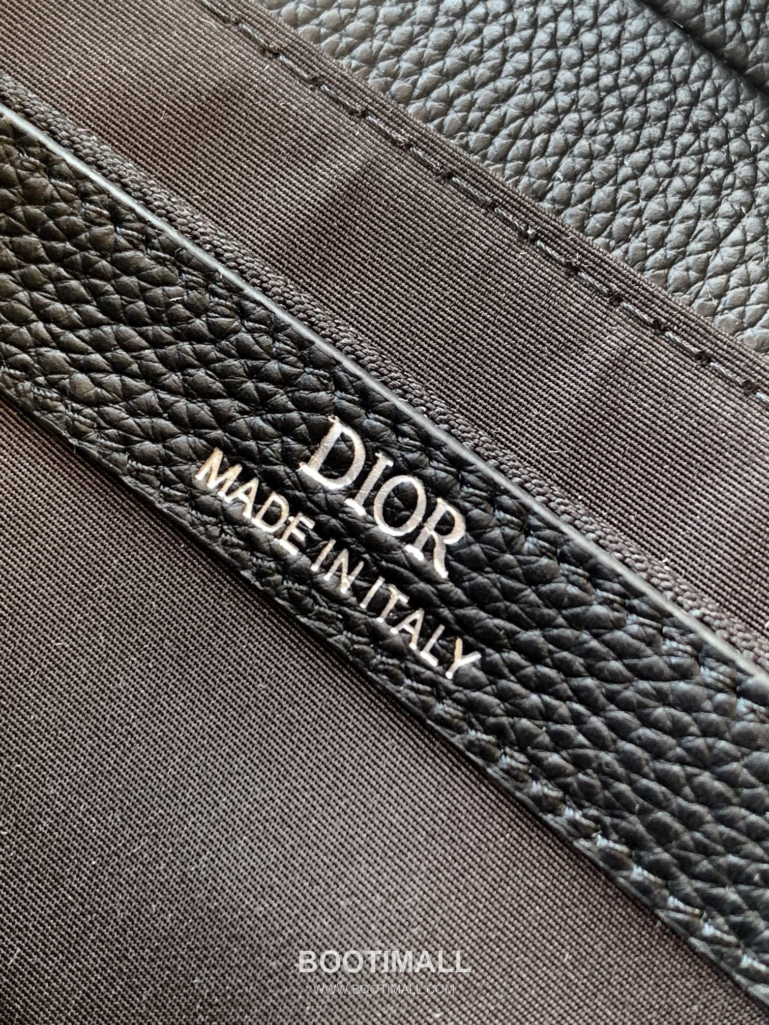 Dior Saddle Grained Grained Calfskin Black Crossbody Bag 디올 새들 그레인드 1ADPO413UC 그레인드 카프스킨 블랙 크로스백 26cm 9